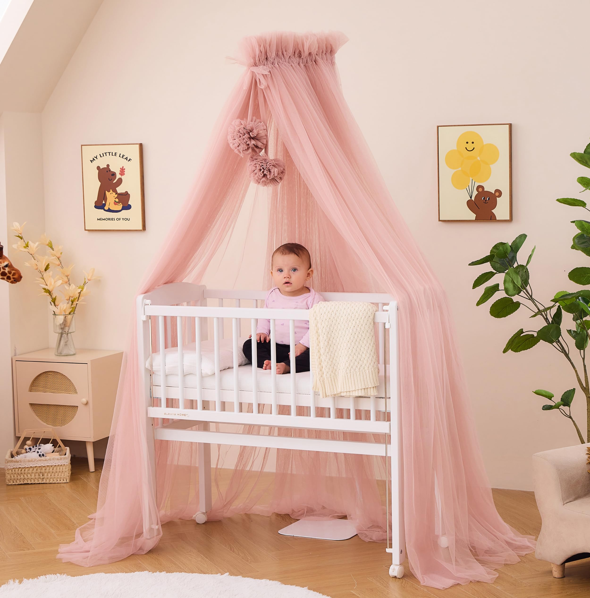 ALAVYA HOME® Beistellbett Leroy 2 in1 Babybett 6-TLG., Set Betthimmel mit 2 Bommeln + Matratze + Himmelstange aus Buchenholz (Weiß - Set mit Betthimmel Rosa)