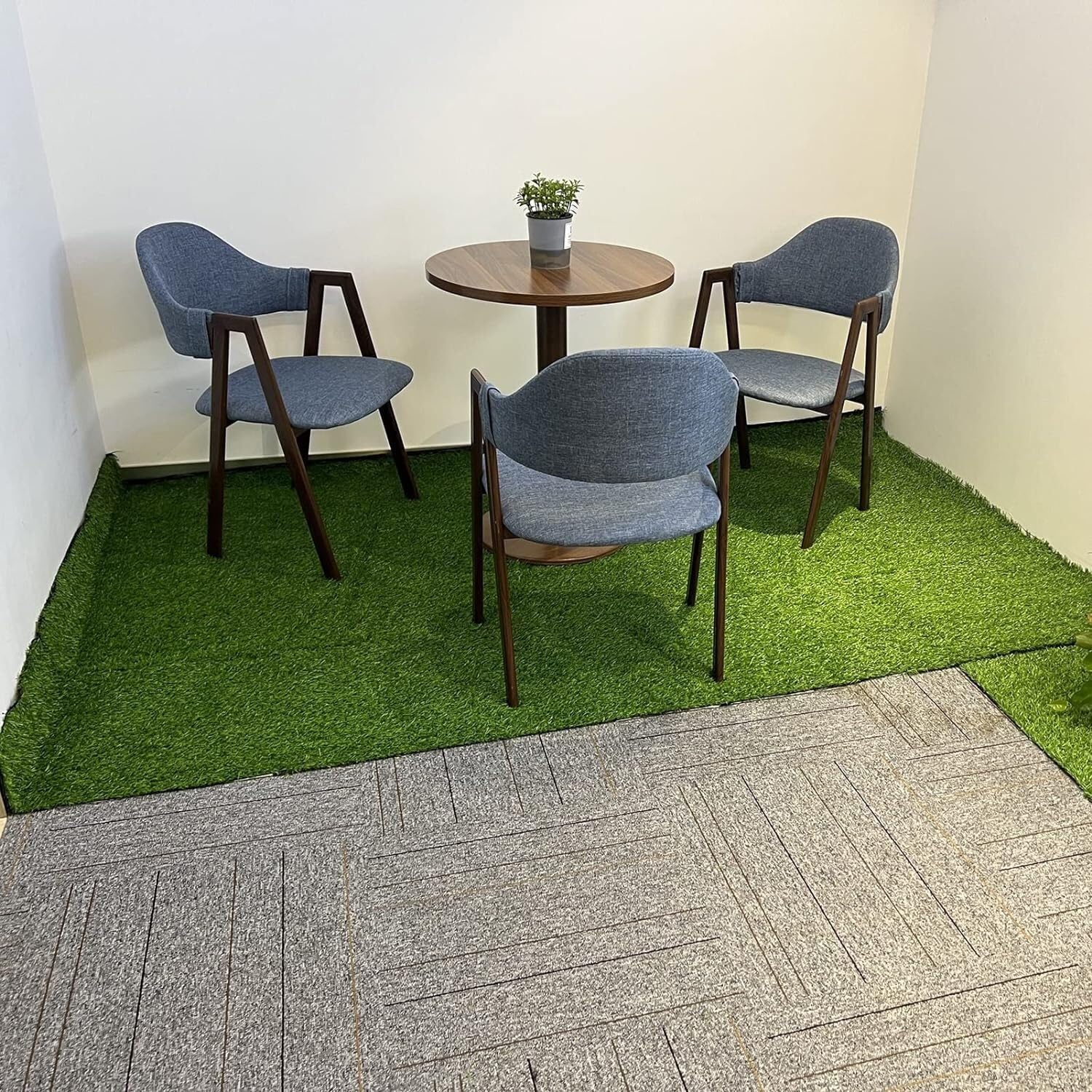 LNNNW Pelouse en Gazon Synthétique Gazon Artificiel Synthétique, Tapis De Pelouse Vert Anti-Perte Extérieur, Tapis De Faux Gazon Découpable DIY, Hauteur De Pile De 2 Cm(120x200cm)