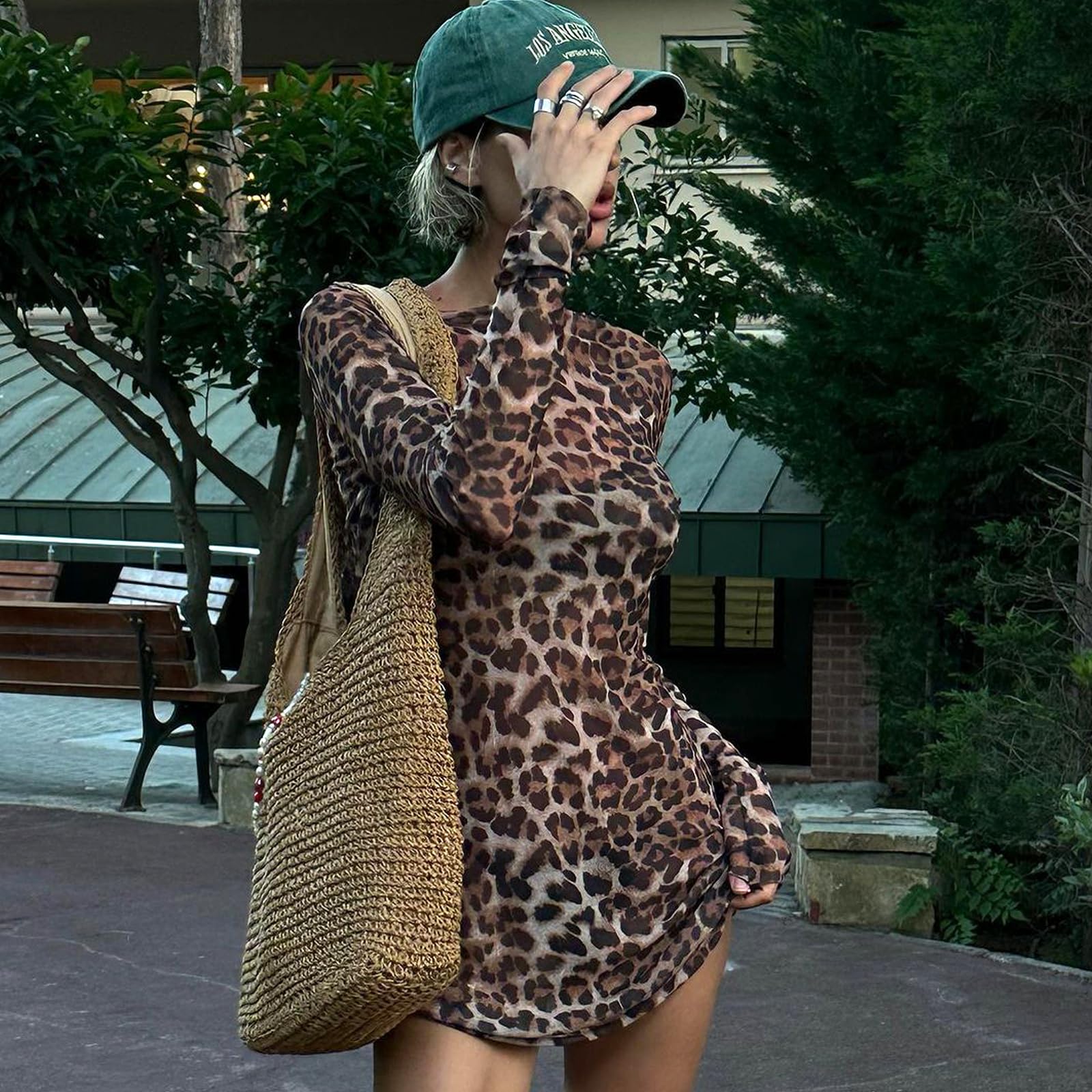 Robes Clubbing femmeAOWVUTS Robe Femme Sexy à Manches Longues Mini Robes Motif Léopard Robe Courte Moulante Col Rond Chic