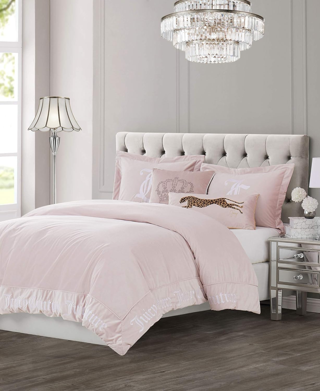 One-Day Sale: Up to 50% Off Juicy Couture – Comforter Set | Gothic Design Bedding| Full/Queen | 3 Piece Set Includes 1 Comforter and 2 Shams | Wrinkle Resistant | Premium Bedroom Décor | Pink