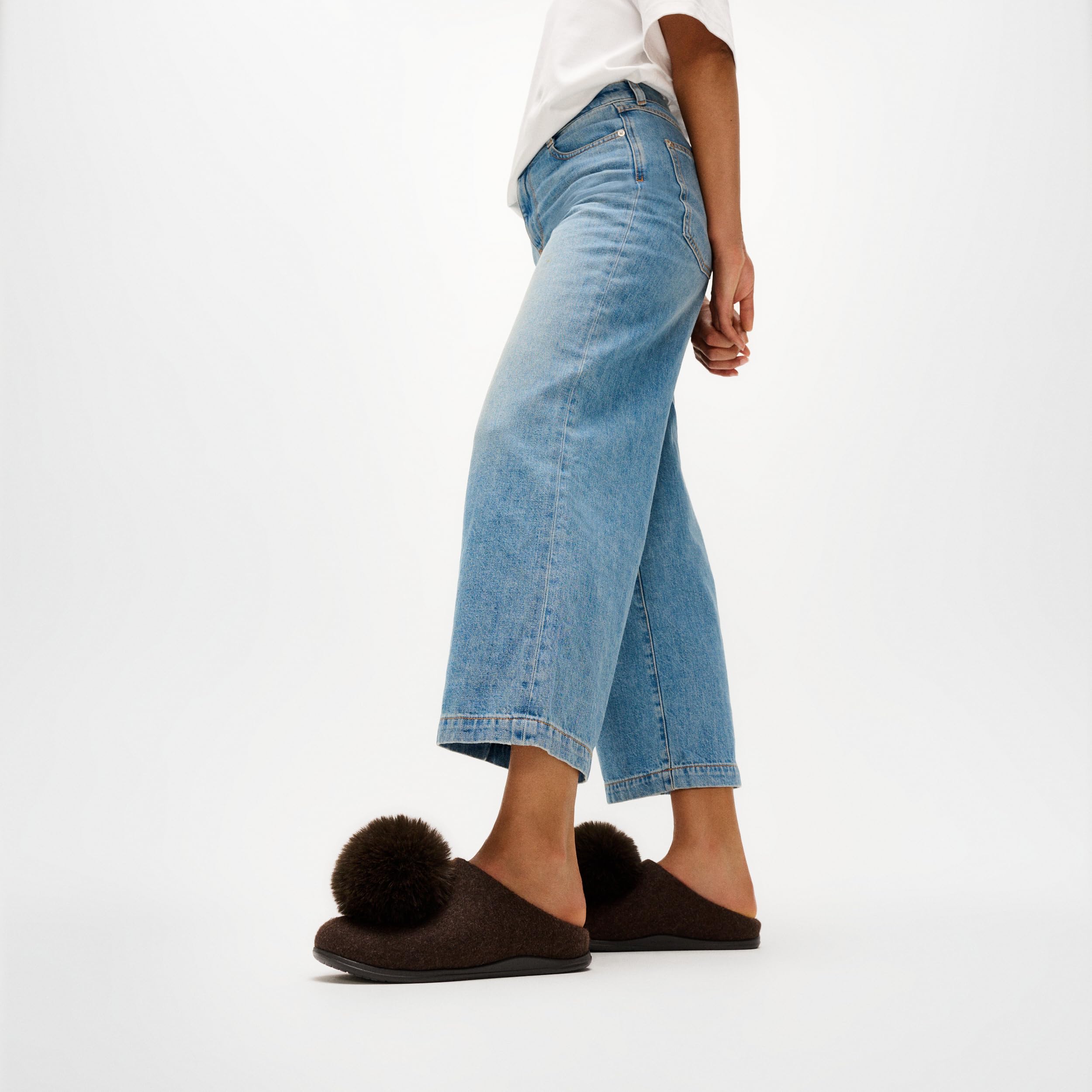 IQ-SNUG - Pantuflas con pompón de fieltro