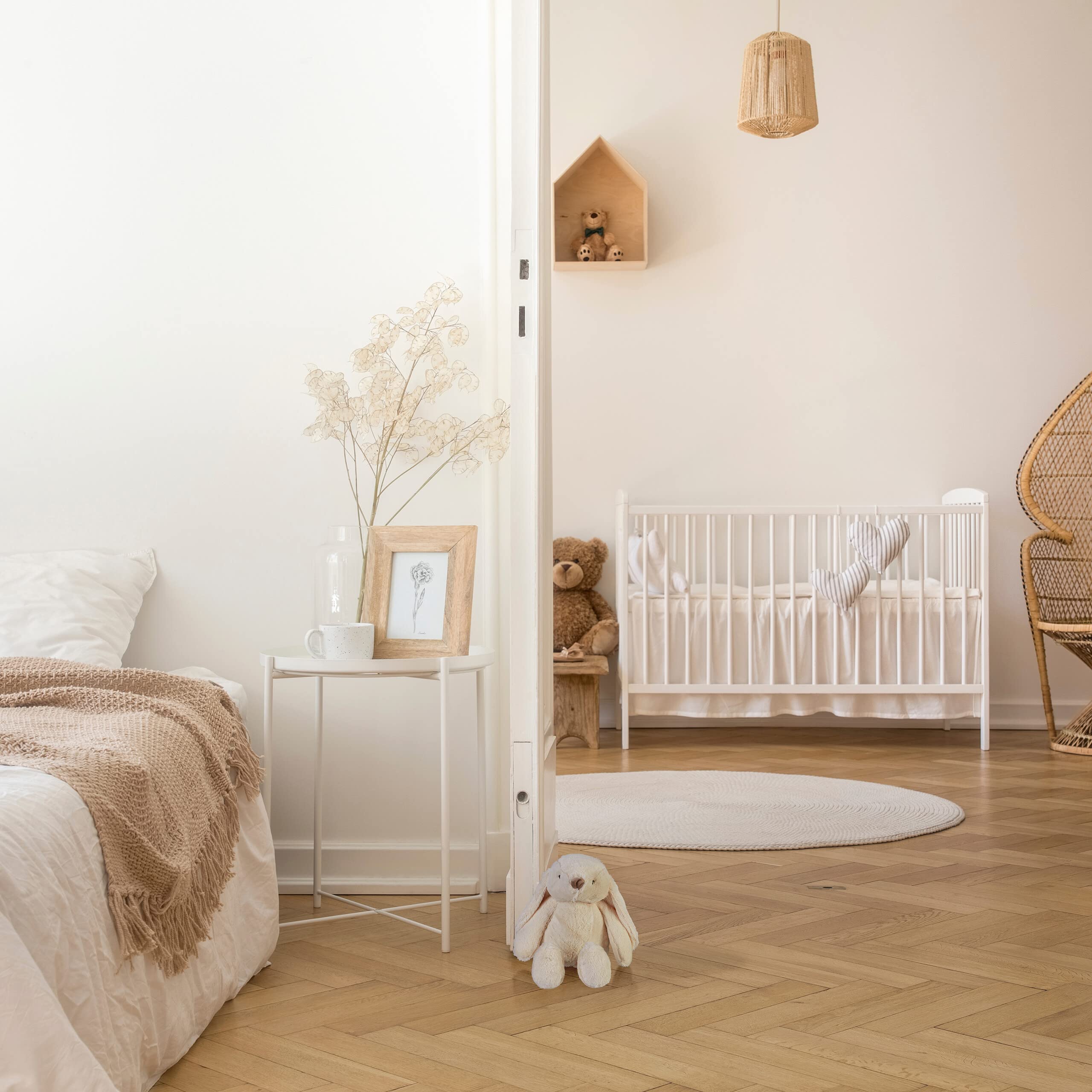 Relaxdays Stoper do drzwi zając, miękki materiał, piasek, na podłogę, ciężki, dekoracyjny odbojnik drzwiowy, zwierzę, wys. x gł.: 22 x 21 x 24 cm, wewnątrz, kremowy