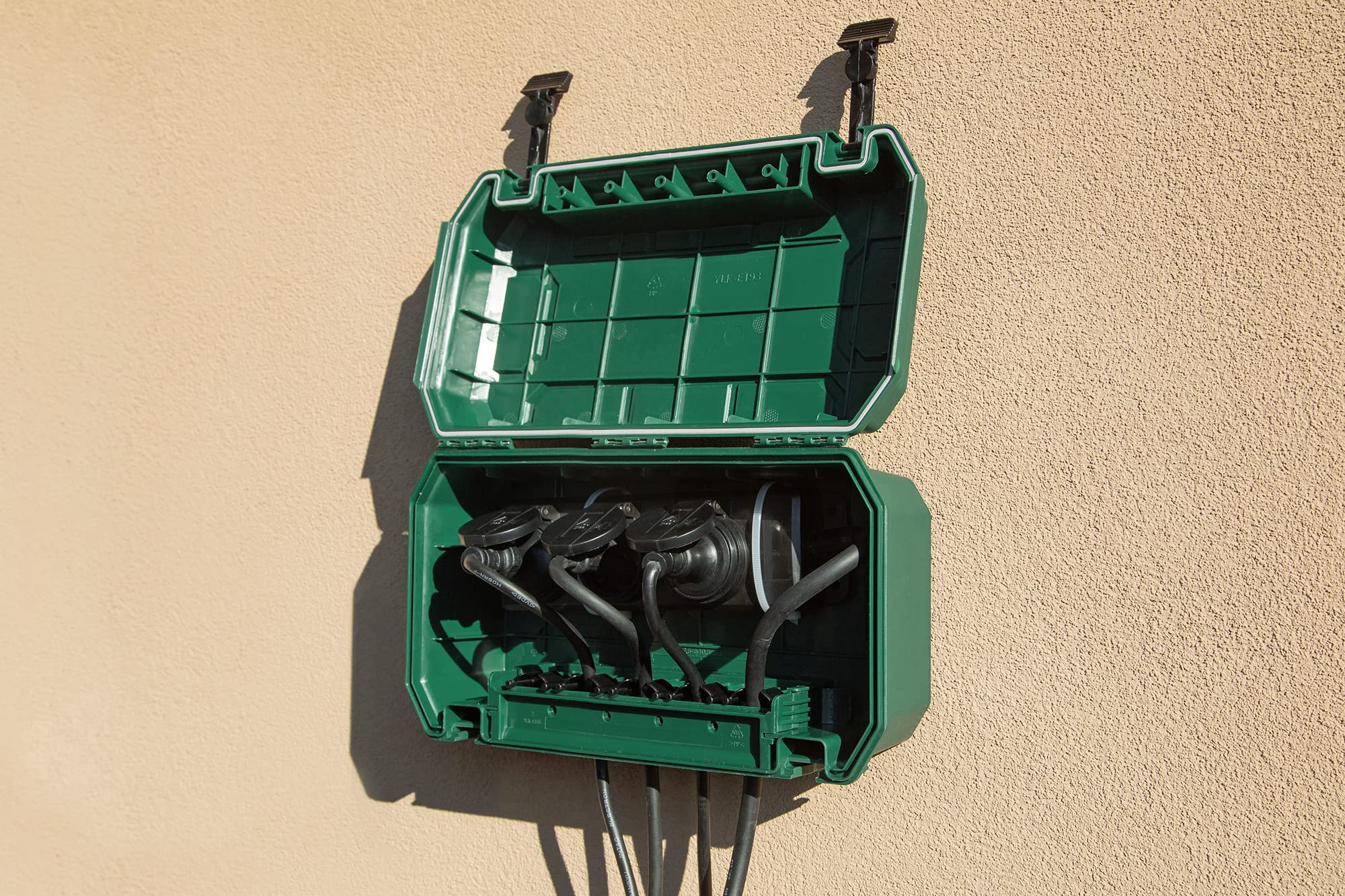 Electraline 300183 Caja de protección para conexiones eléctricas exteriores impermeable con protección IP54 con 5 salidas de cables (2 x Ø9,5-12,4 mm. 3 x Ø7,5-10,5 mm), Dimensión 320x180x126 mm
