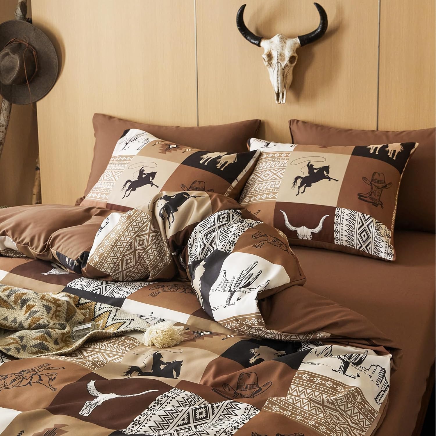 Wake In Cloud - Western Comforter Set, Southwestern Aztec Country Horse Cowboy Rustic Ranch Pattern Printed, Soft Lightweight Bedding, 3 Pieces, Tan Brown, Full Size - Image 3