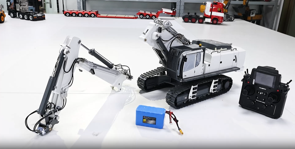 wheelfun 1/14 Cut K970-301 RC Hydraulic Excavator Pl18Ev Lite