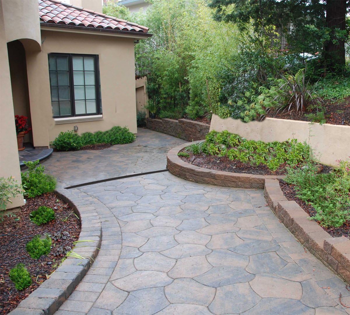 High Tech Pet Humane Contain Driveway Traverse Strip DTS-1