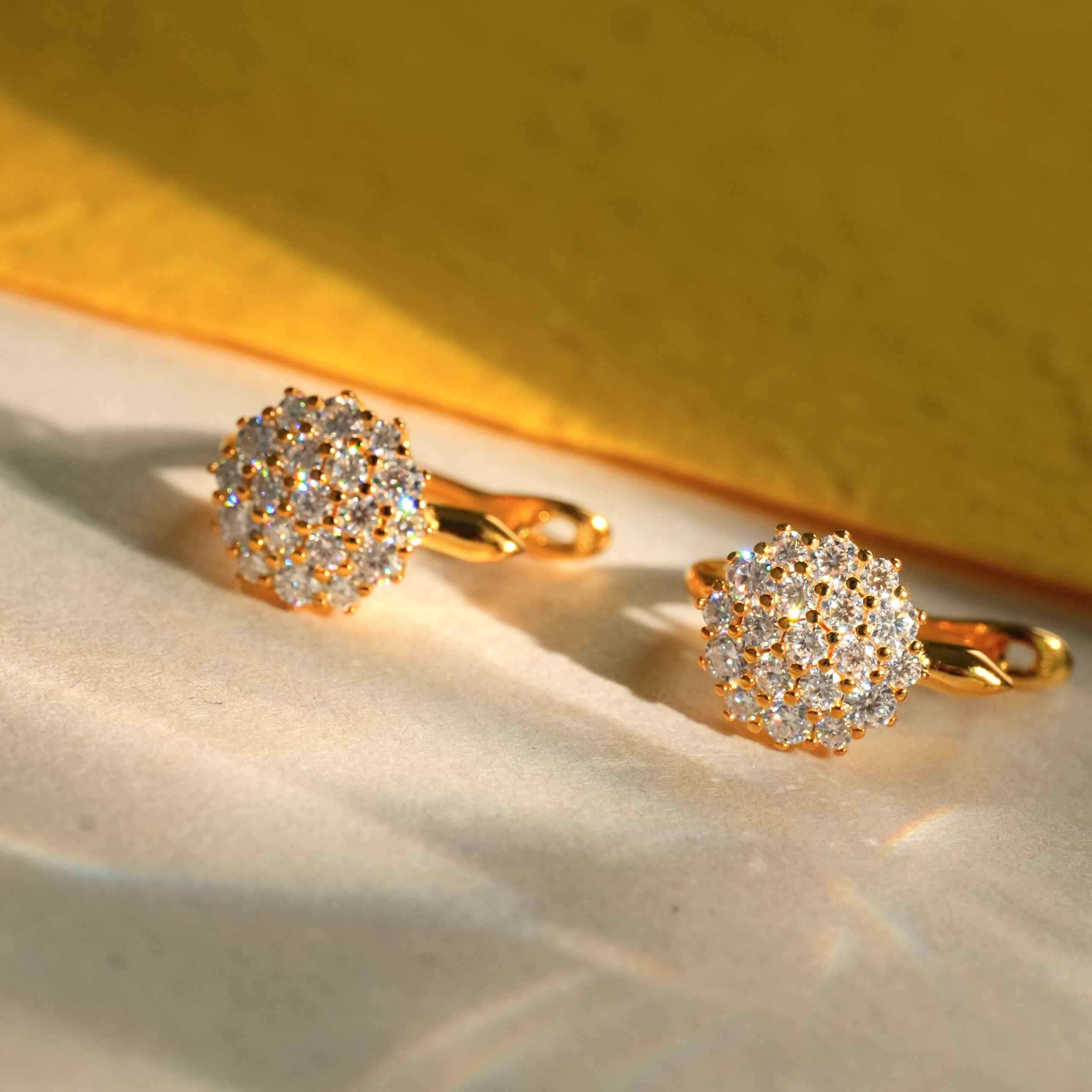Boucles d'oreilles créoles en forme de tournesol en moissanite de 1 carat - Pour homme et femme - Couleur D - Plaqué or 18 carats - Argent sterling 925 hypoallergénique - Diamant créé en laboratoire