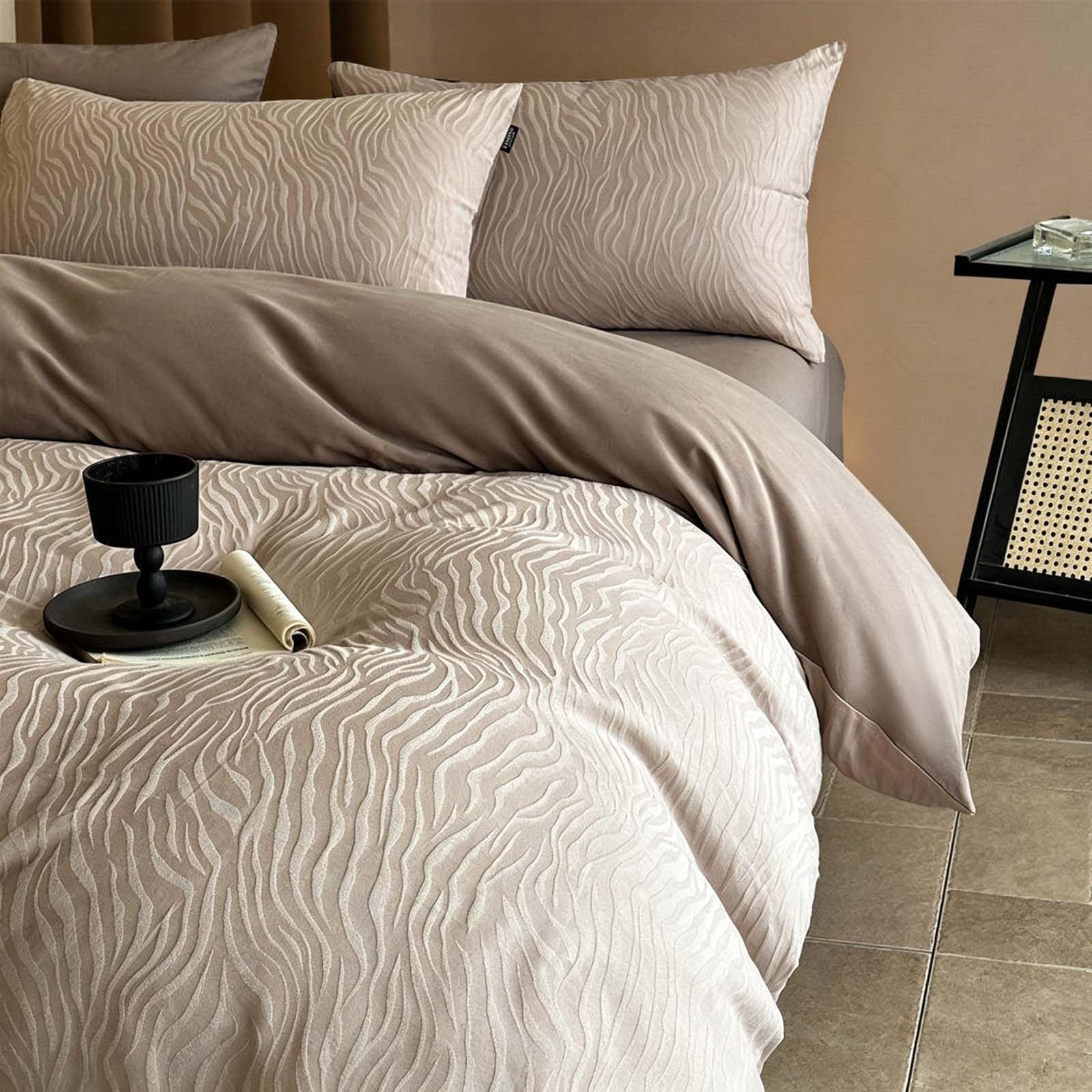 Set di biancheria da letto matrimoniale in cotone jacquard – 3 pezzi, morbido cotone traspirante a fibre lunghe, include 1 copripiumino, 1 lenzuolo piano e 1 federa per camera degli ospiti