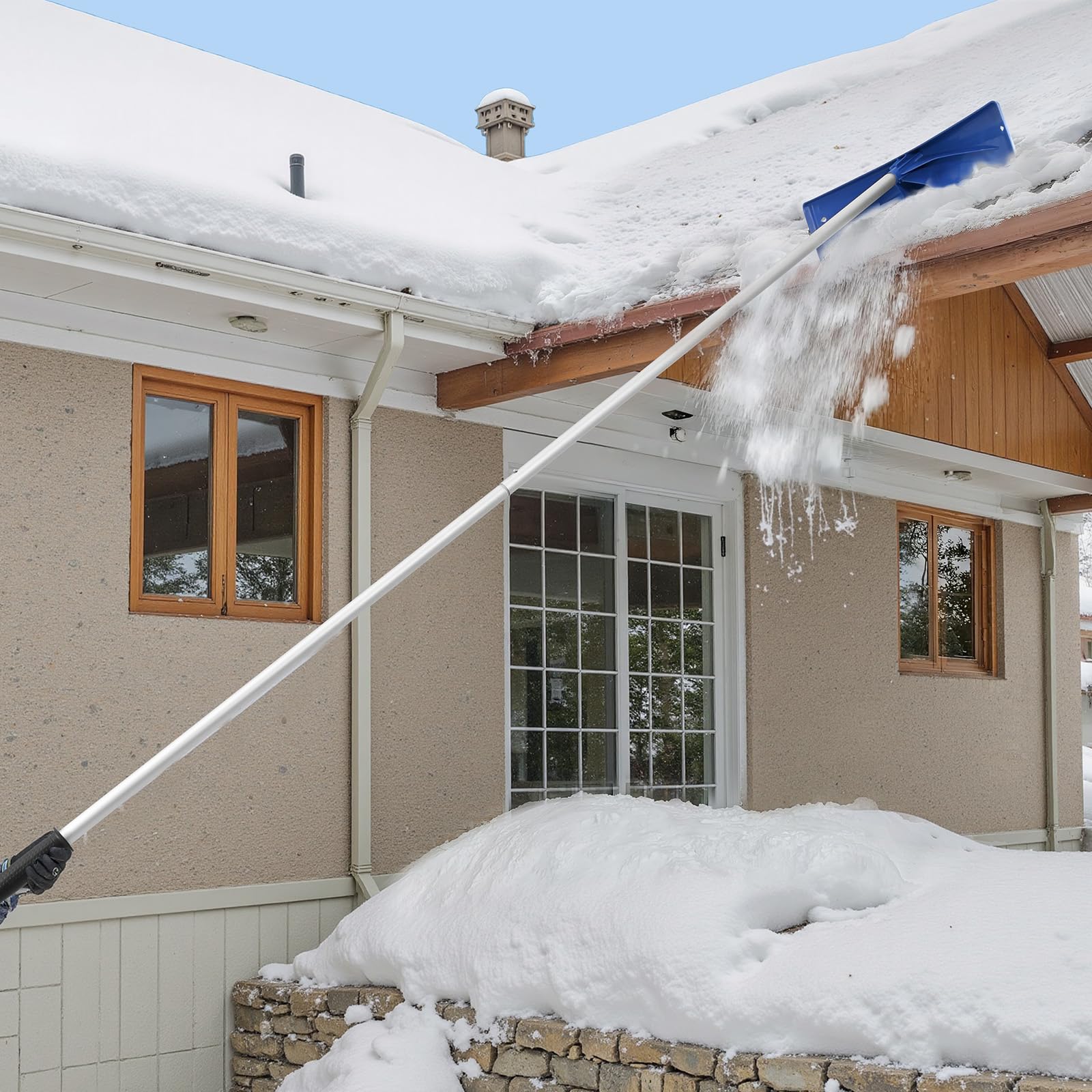 VEVOR Rastrello da Neve per Tetto, Lama in Plastica PP da 600 mm, Raschietto per Tetti da Neve Regolabile 1180-5550 mm con Ruote, Impugnatura Antiscivolo, Pala per Rimozione Neve Foglie e Detriti