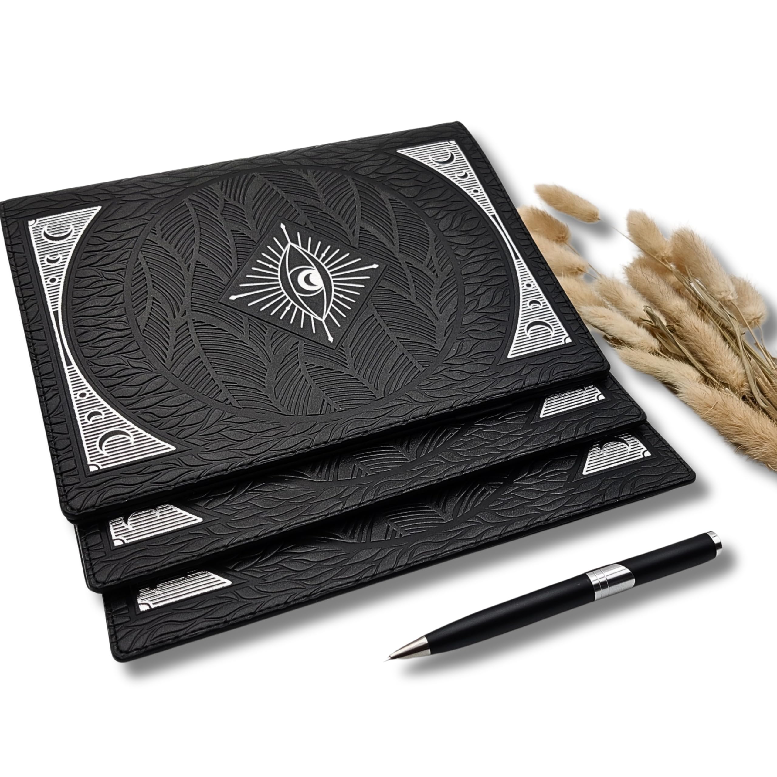 La Muci Diario de cuero vegano en relieve negro con péndulo, cuaderno vintage A5 recargable, 60 páginas de puntos, bolsillo, tarot y diario de viaje para mujeres y hombres, cuaderno con soporte para