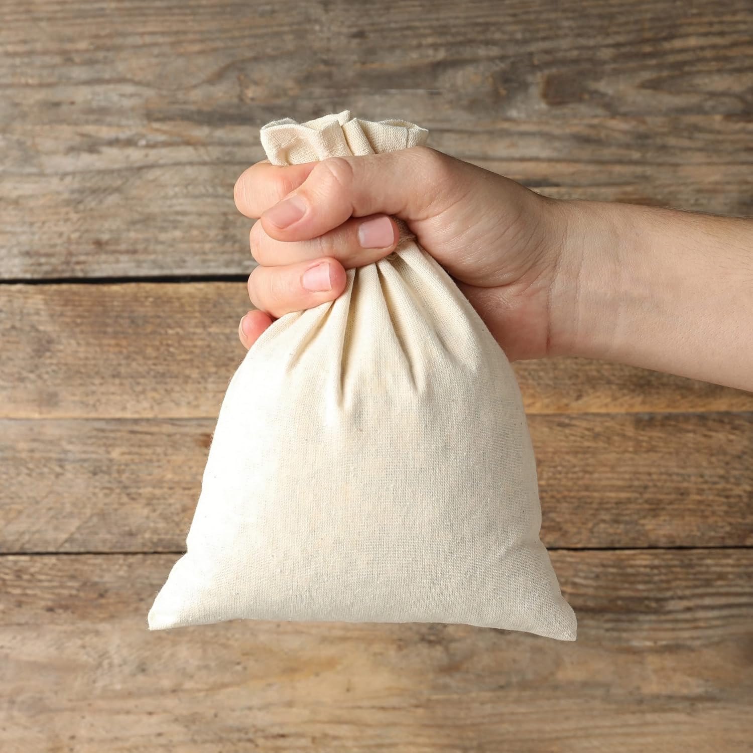 LEVIATAN Cotton Small Bags with Drawstring, Pack of 10 - Cotton Bags 17 x 20 cm - Gift Bags Cotton Bag Small - Cotton Bag for Jewellery, Wedding, Christmas