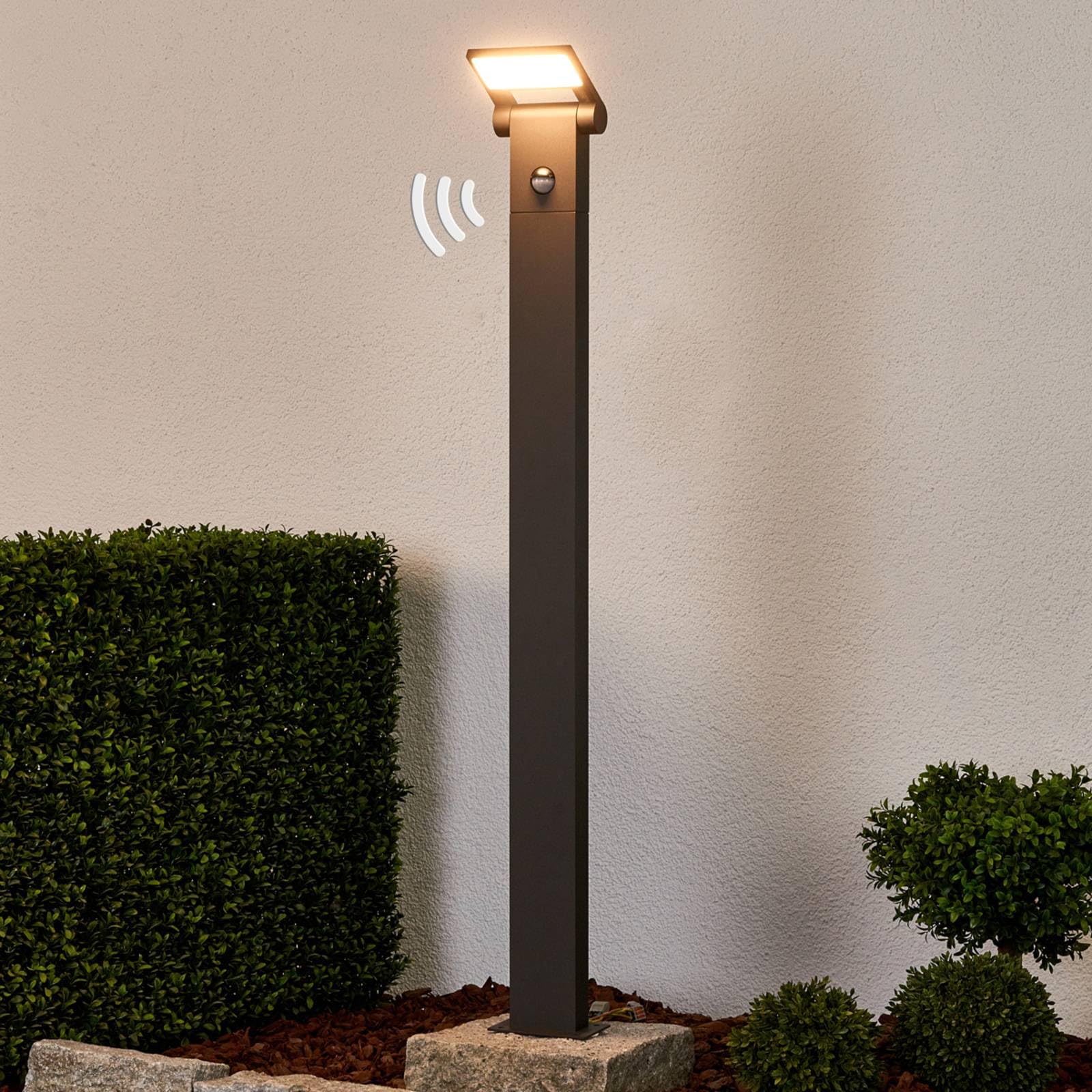 Lucande lampada da esterni con sensore di movimento (Moderno) colore Nero, in Alluminio lampadina inclusa Lampioncino paletto luminoso viale lampioncino
