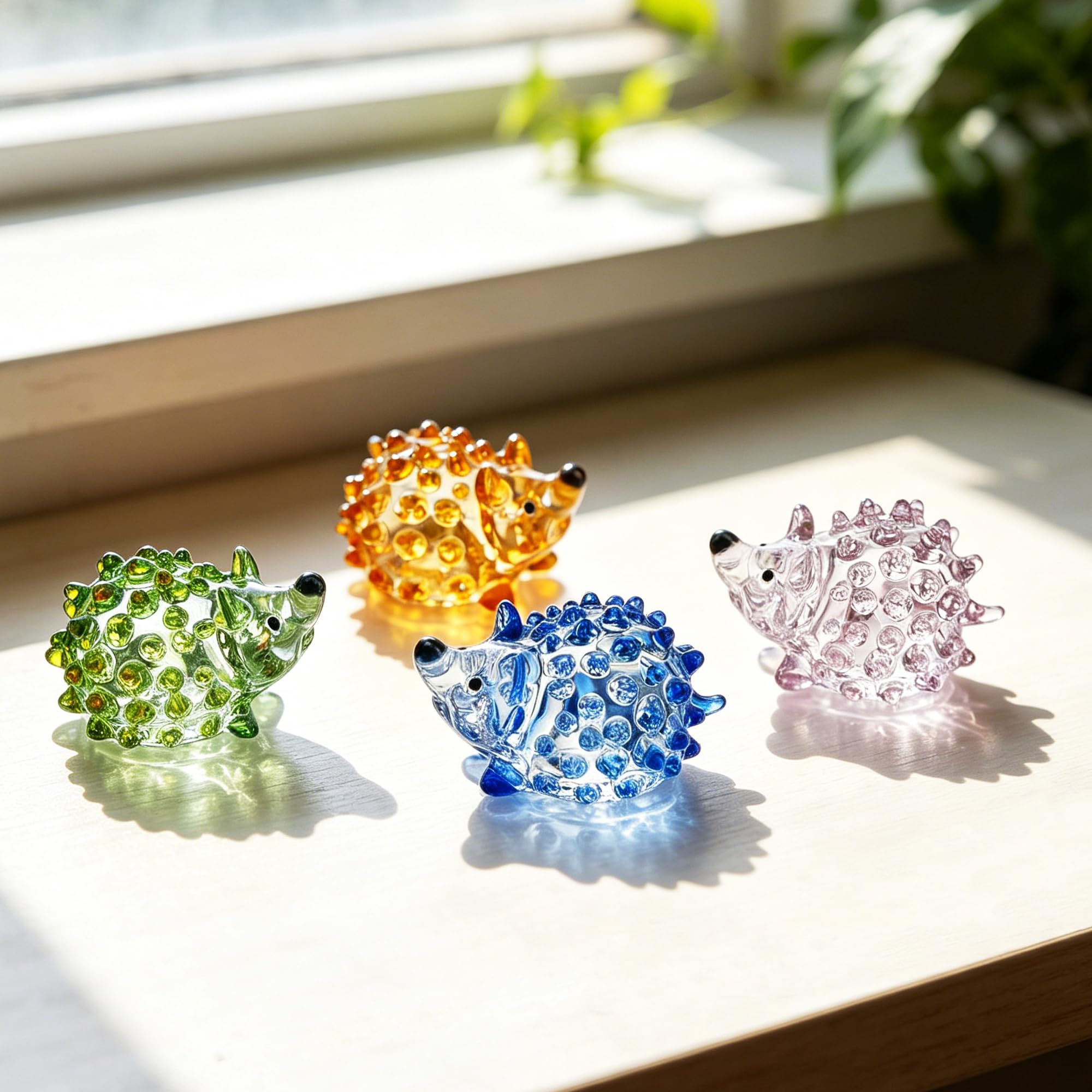 Figurines hérisson en verre soufflé artisanal : lot de 4 statues colorées de collection