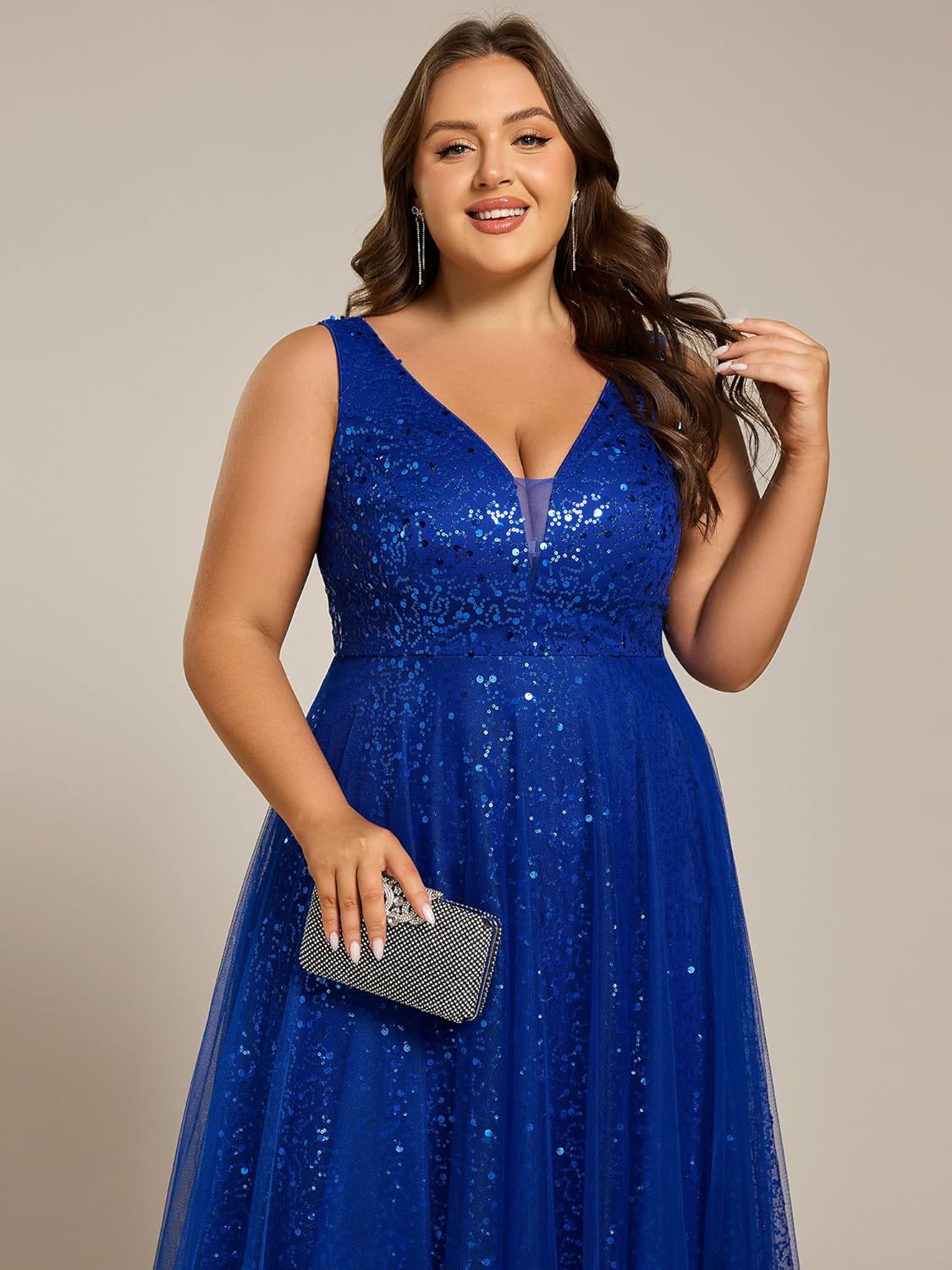 Ever-Pretty Plus Sparkle V Neck A Line Sleeveless Sequin Plus Size Prom Dresses Ball Gowns for Curvy Women 02163-DA