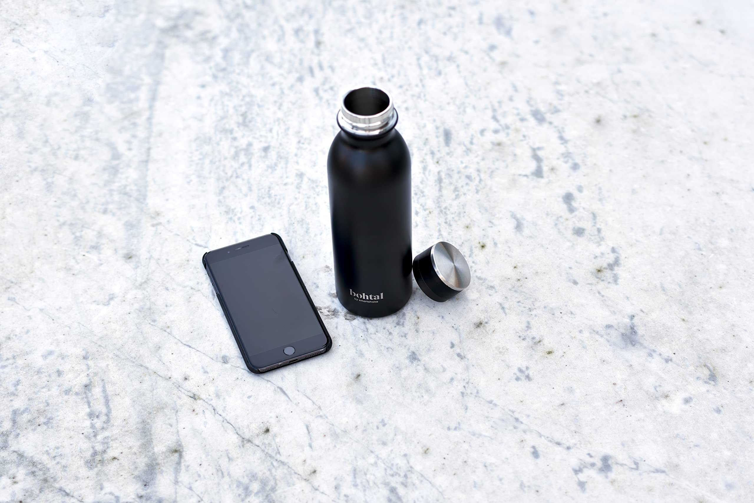 Smartshake Bohtal Doppelt isolierte schwarze Wasserflasche - 600ml Edelstahl Metall Wasserflasche für heiße und kalte Getränke BPA-freie schwarze Wasserflasche Thermo Vakuum Metall Trinkflasche