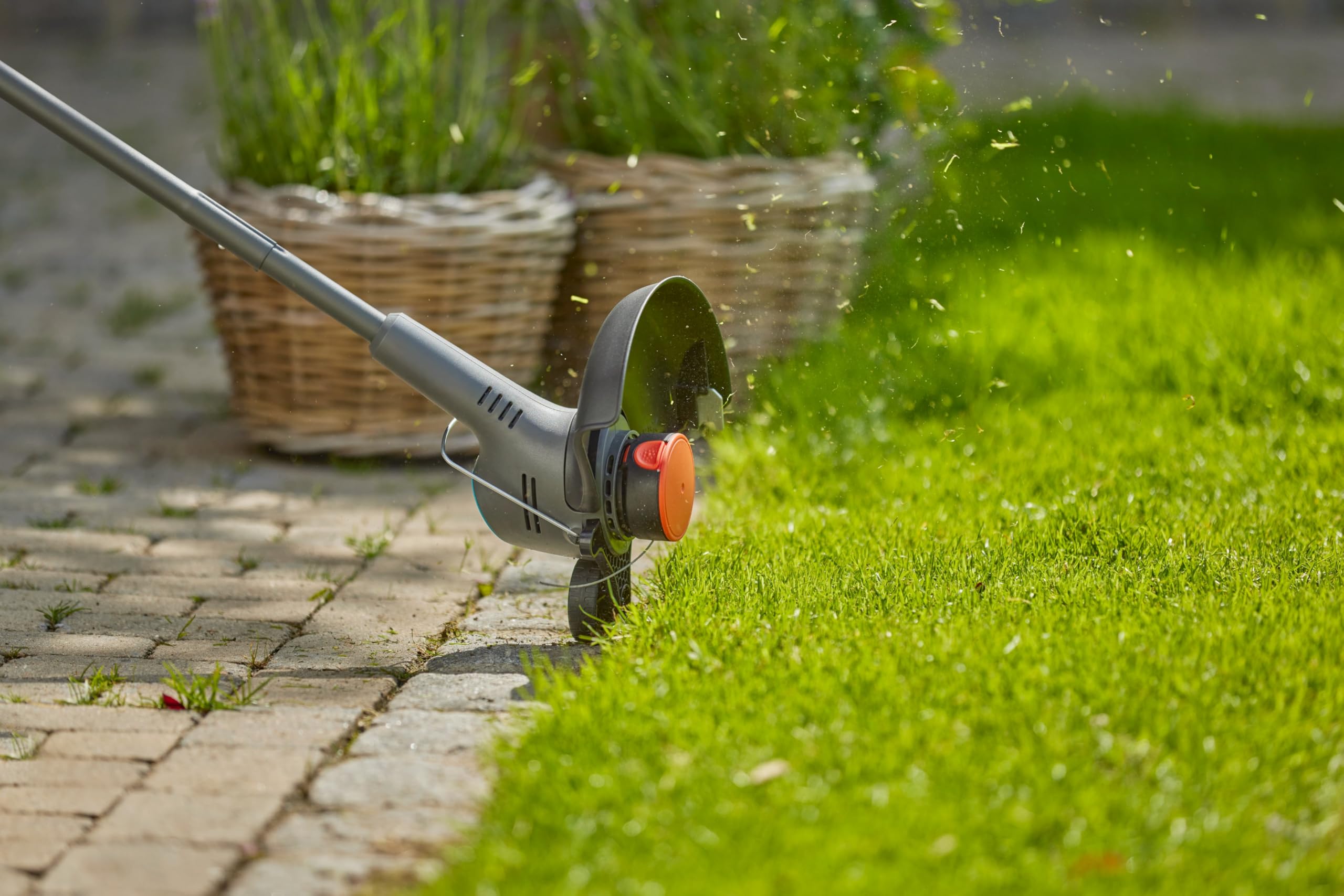 Gardena Spool Cover dla Easytrim 25/18V P4A Pasuje do Gardena Powertrim 25/18V (Nr 14704), Bezszwowe Dopasowanie, Łatwy Montaż, Materiał Abs, Zabezpieczenie Linki Trymera (5414-20)