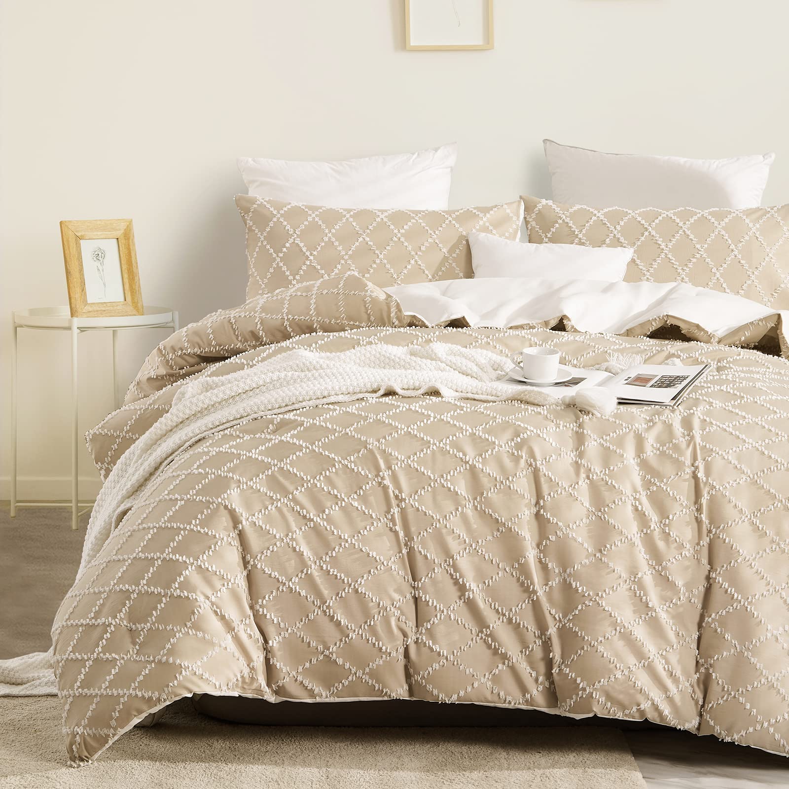 MEEYA Boho Comforter Set Queen, Khaki Tufted Comforter Set Queen Size