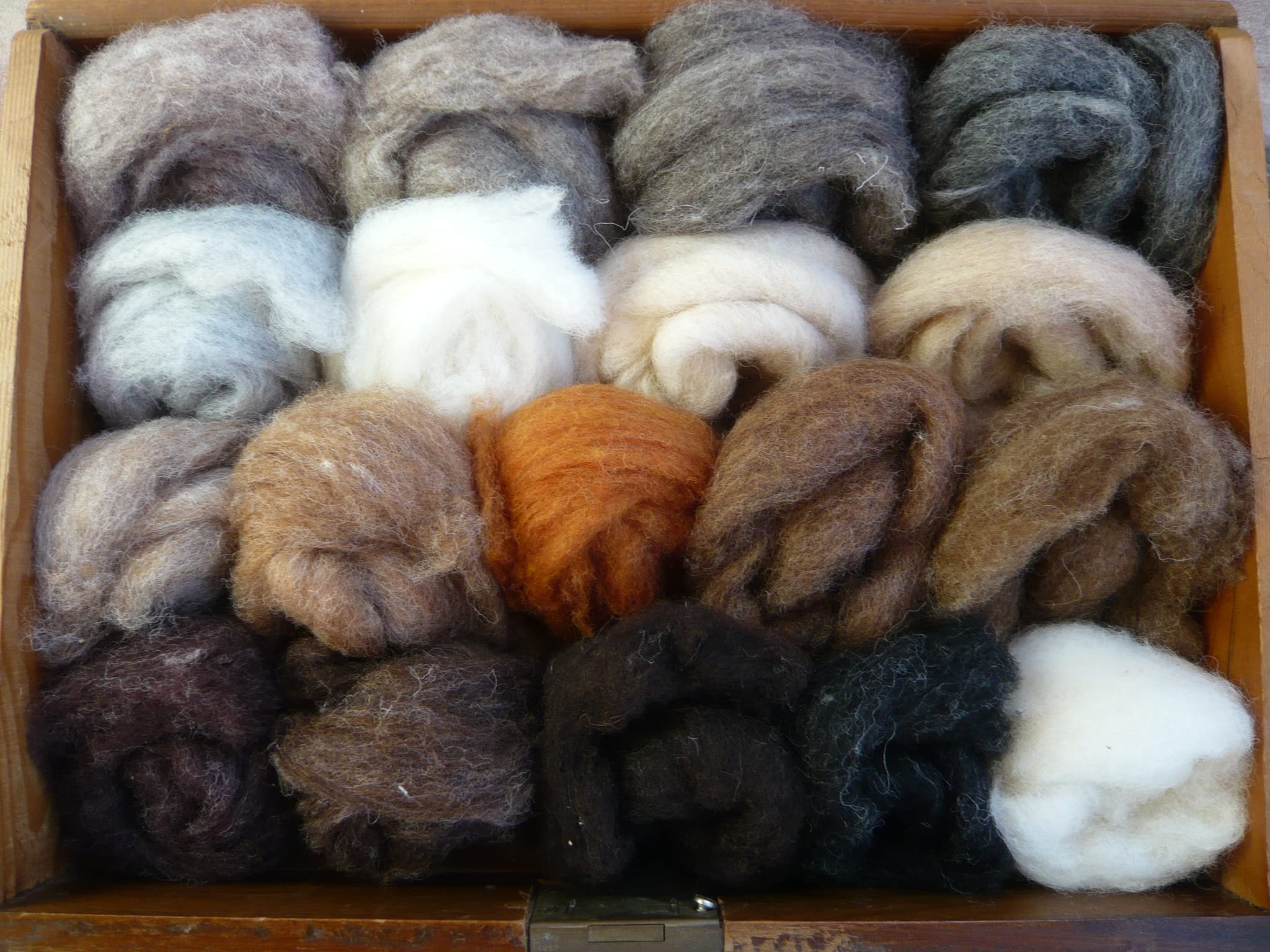 heidifeathers Carded Wool - Felting Wool Sliver - 'Wildlife Mix'