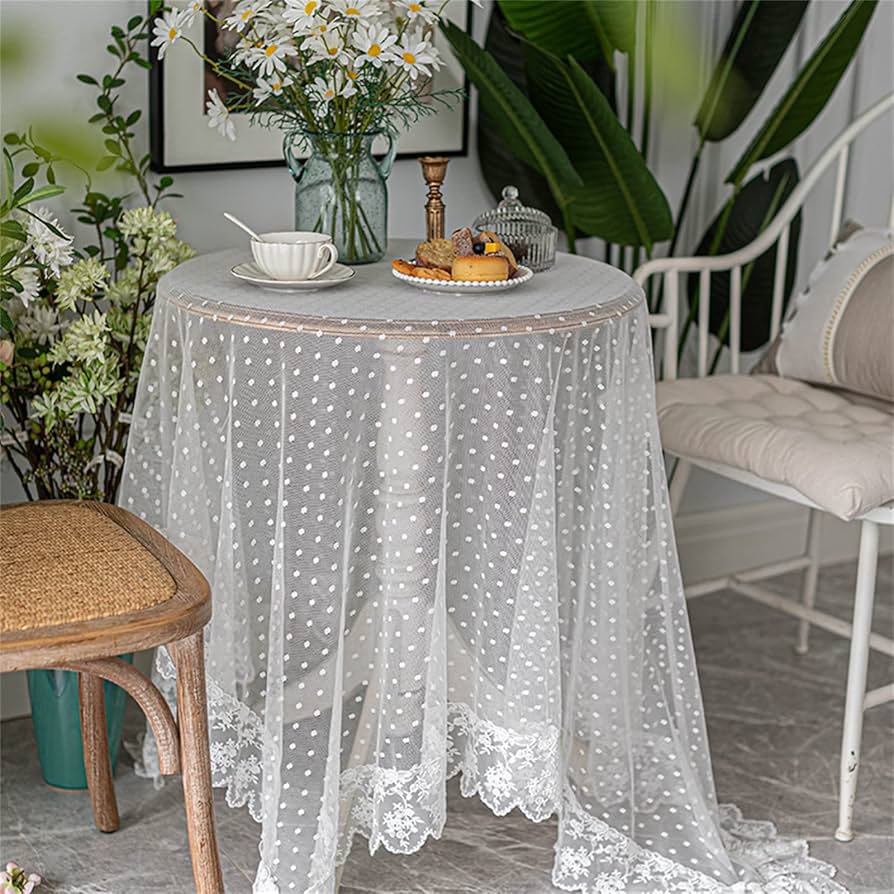 Amazon｜ホワイトポルカドットチュールテーブルクロス