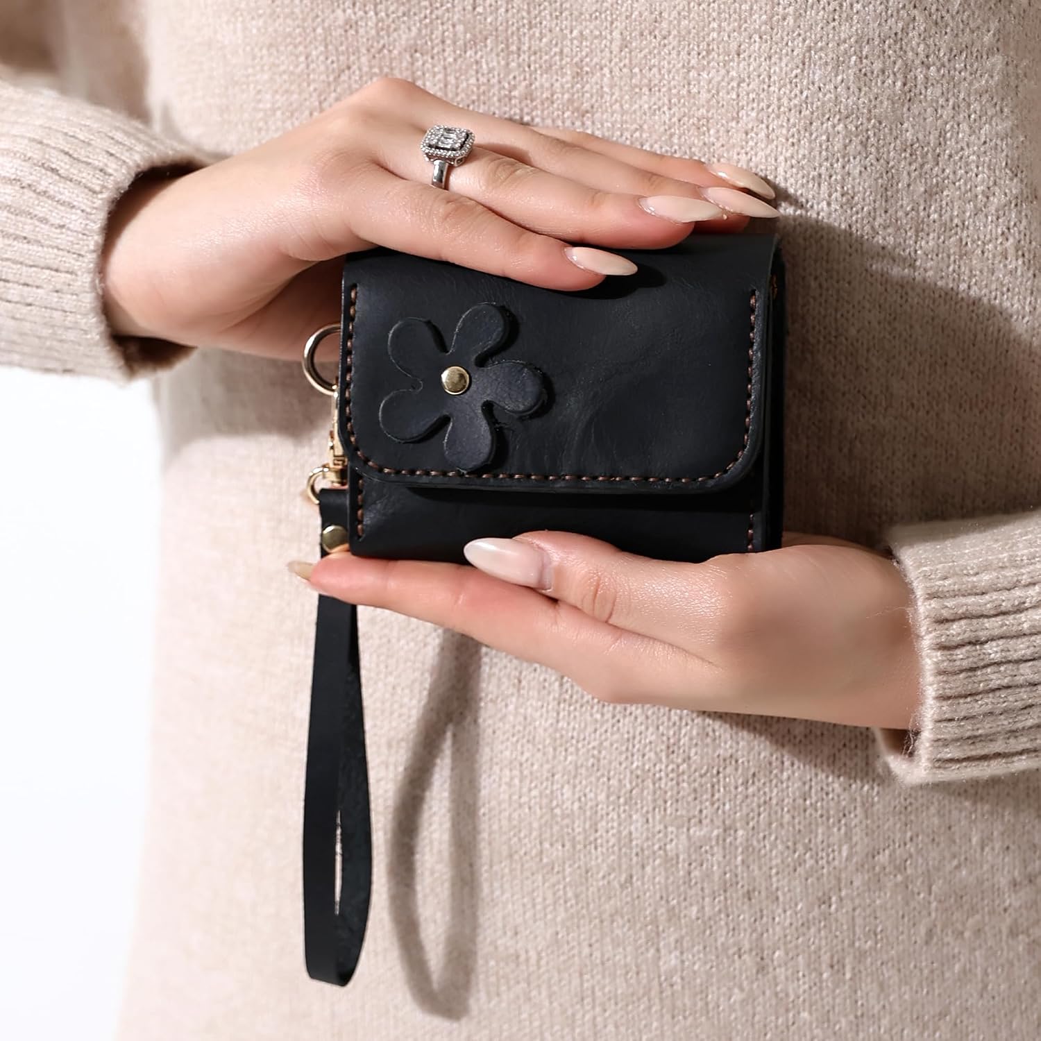 Genuine Leather Handmade Wallet for Women Cute Handstitched Zipper Coin Purse Money Credit Card Holder Wristlet Mini Pouch