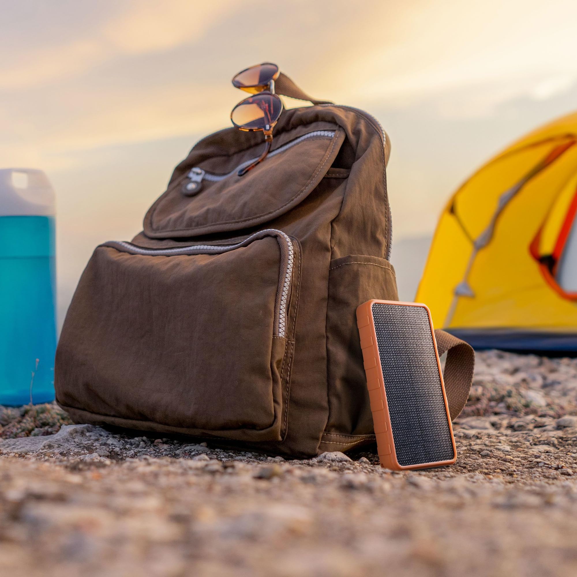 Cellularline - Power Bank Solar - Cargador portátil con Panel Solar ETFE de 1,5 W - Capacidad 10000 mAh - Resistente al Agua y al Polvo USB-C Power Delivery 20W - Naranja