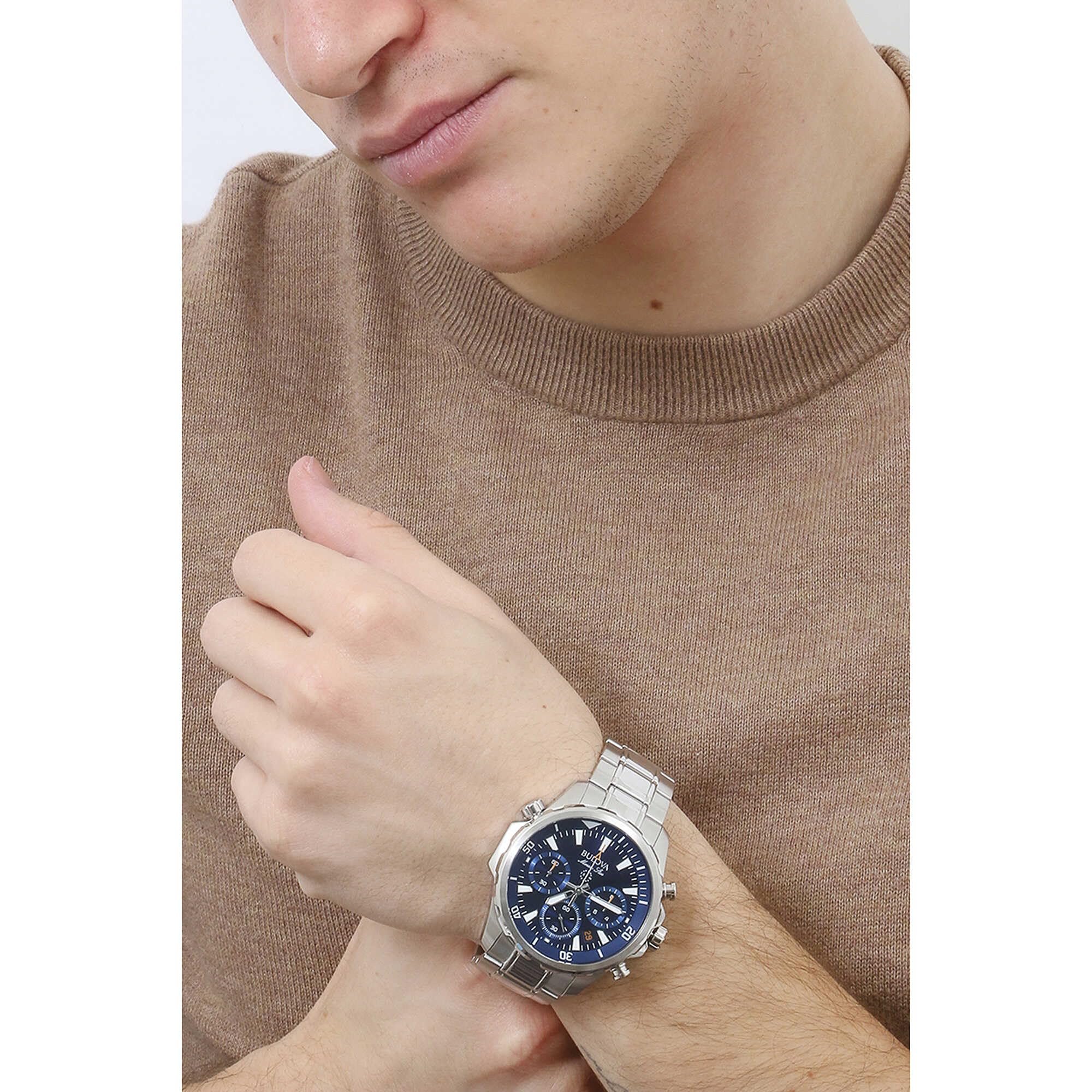 Bulova Orologio Analogico al Quarzo Uomo con Cinturino in Acciaio Inox 96B256