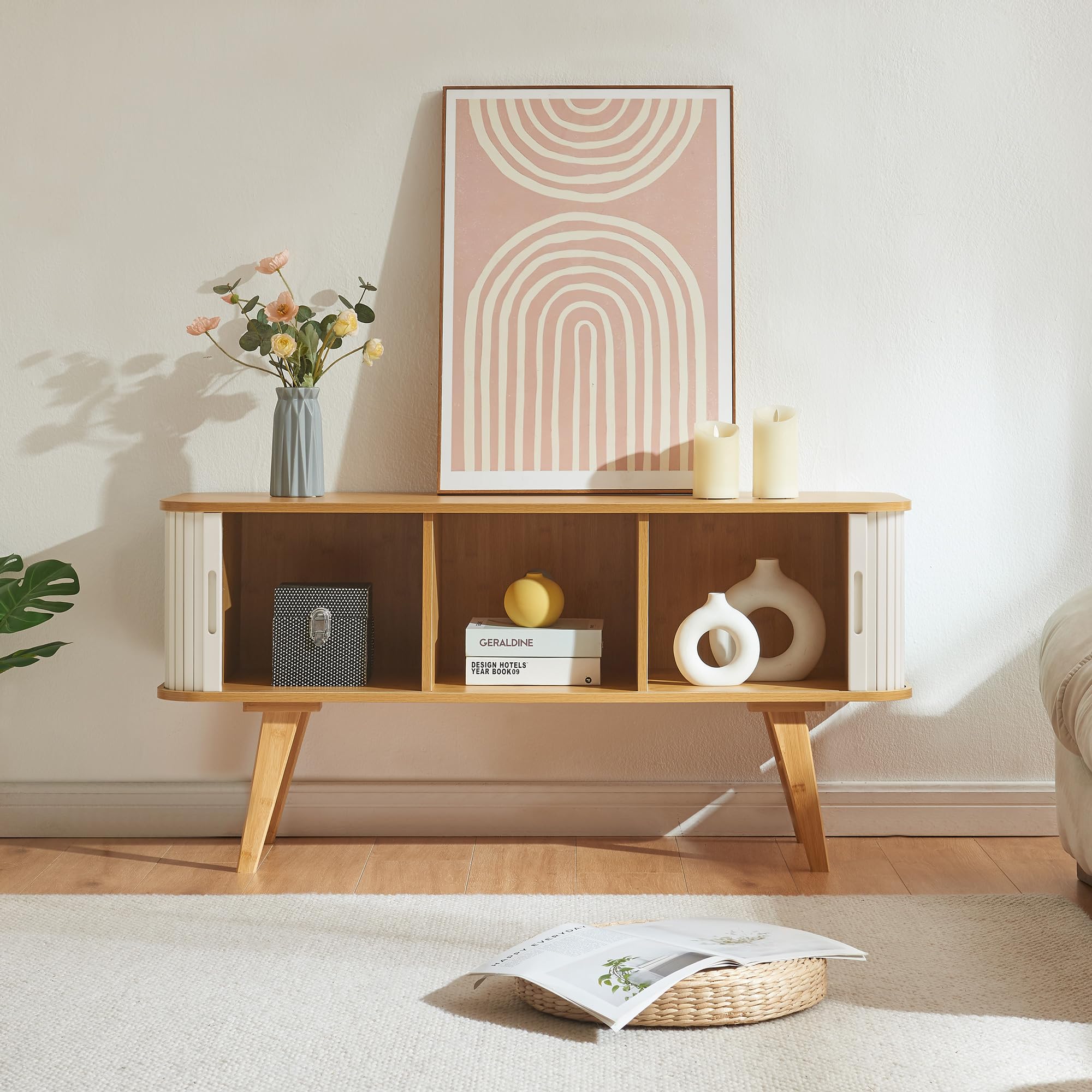 [en.casa] TV Schrank Tysvær Lowboard mit 2 Schiebetüren Cremeweiß Fernsehtisch mit Kabeldurchlass TV Kommode Fernsehschrank 120 x 40 x 58 cm Bambus