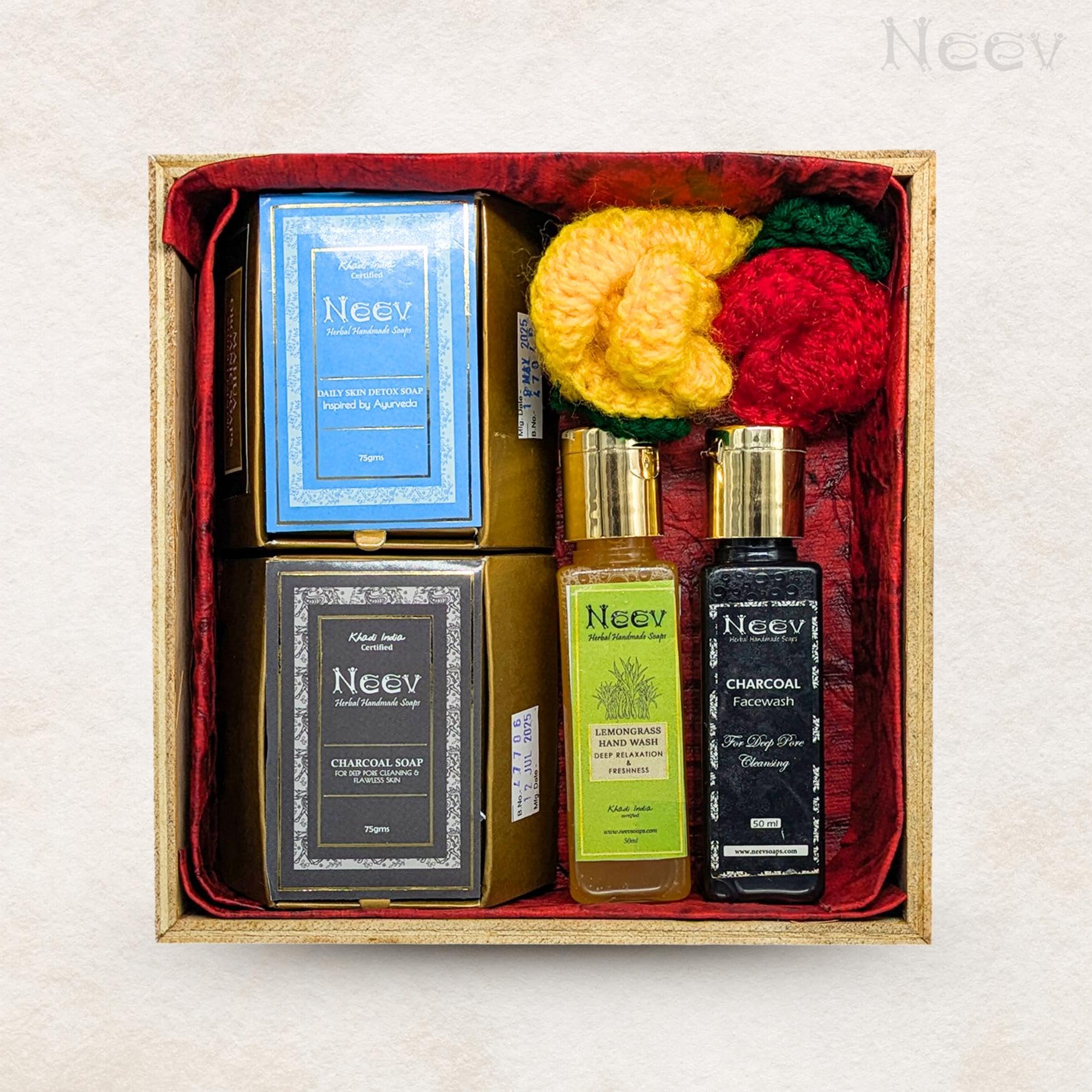 Neev Daily Detox Gift Box for Men & Women – Charcoal Soap, Detox Soap, Charcoal Face Wash & Lemongrass Hand Wash | Natural Skincare Se-image-13