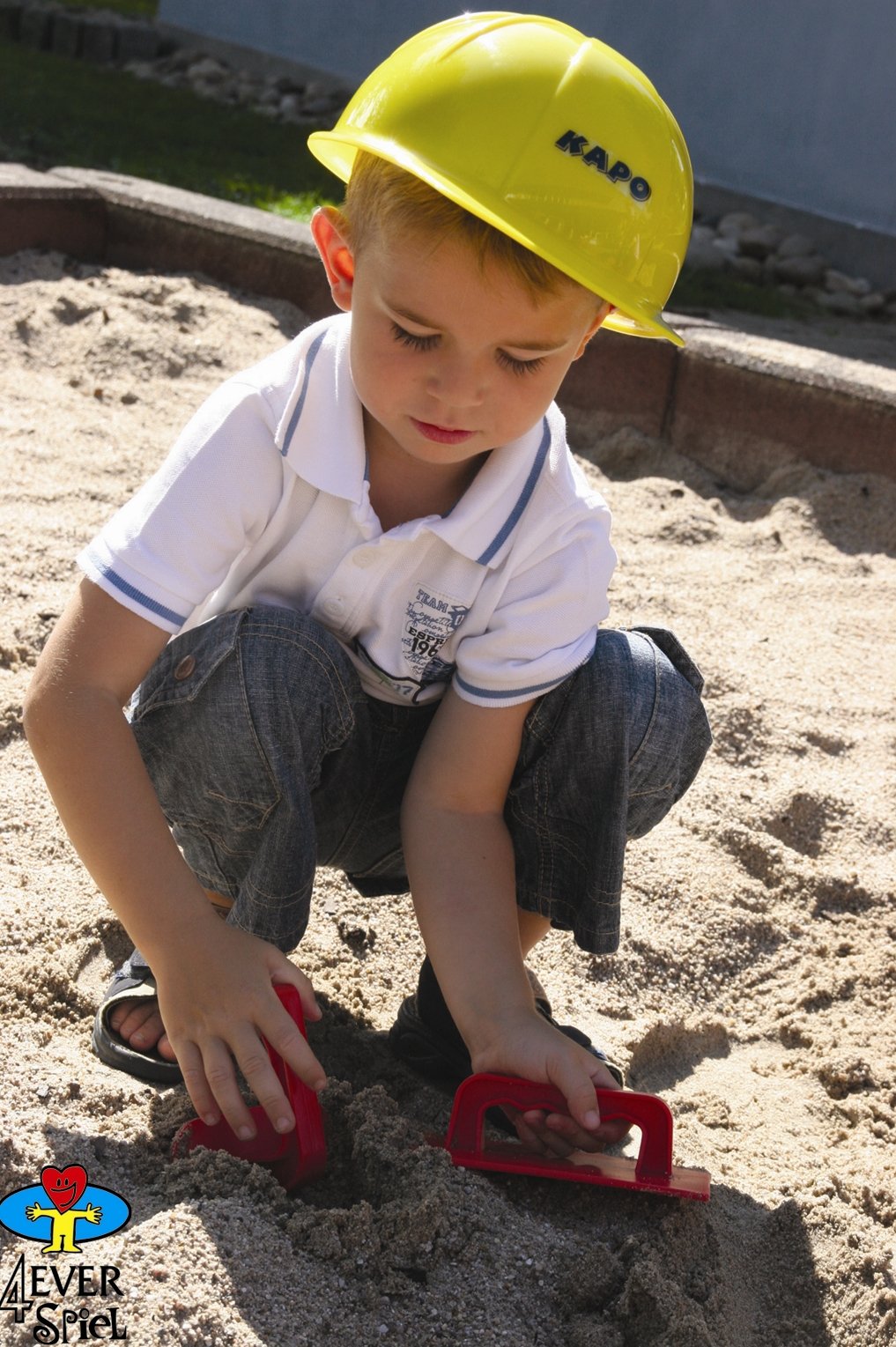 4everspiel/Gowi Mobby-Dig Baumeister 3er Set/Sitzbagger + Bauhelm + Schaufel