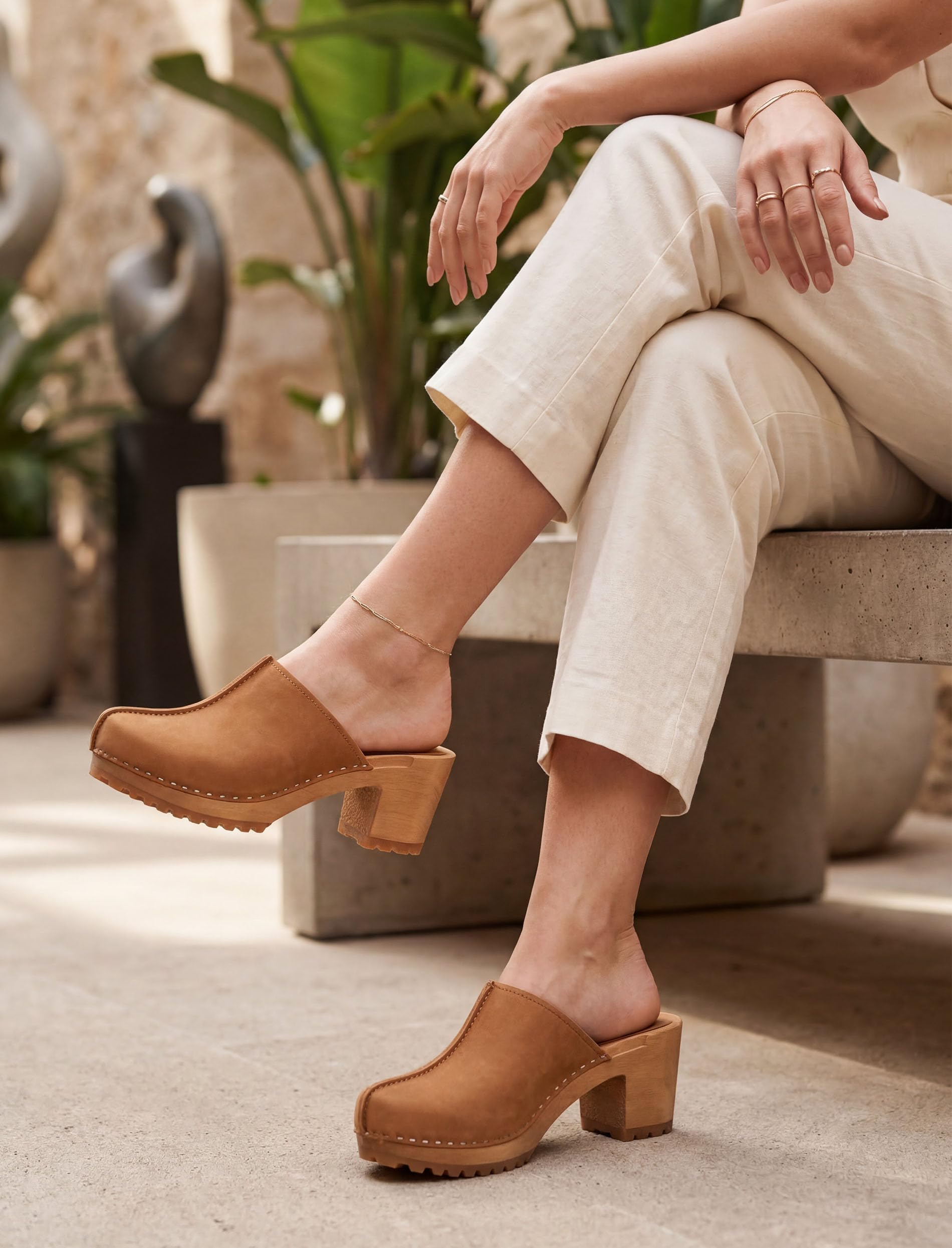 Vivisence Zoccoli Donna Nabuk, Suola in Legno, Punta Chiusa, Comodi Slip On per Ogni Giorno