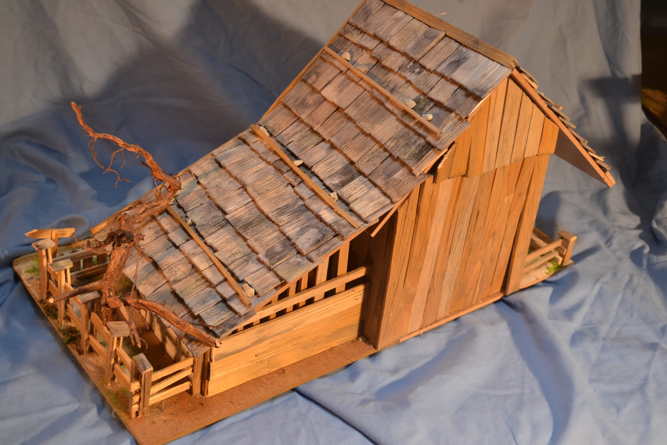 Krippe Krippenbausatz heimatlich alpenländisch Krippenbau Krippe selber Bauen Weihnachten DIY