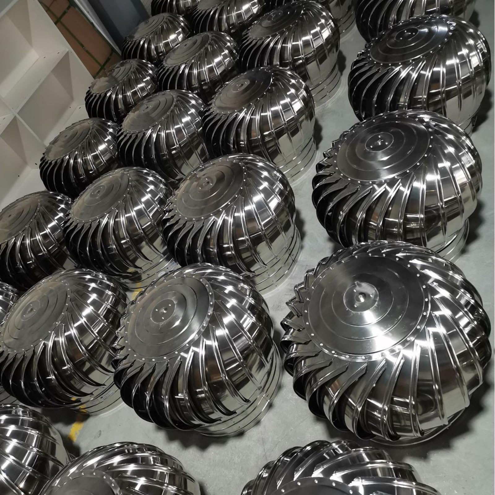 201 Copertura per tetto in acciaio inossidabile Antipioggia e antivento per aziende agricole e fabbriche Soluzione di ventilazione durevole da 300 mm