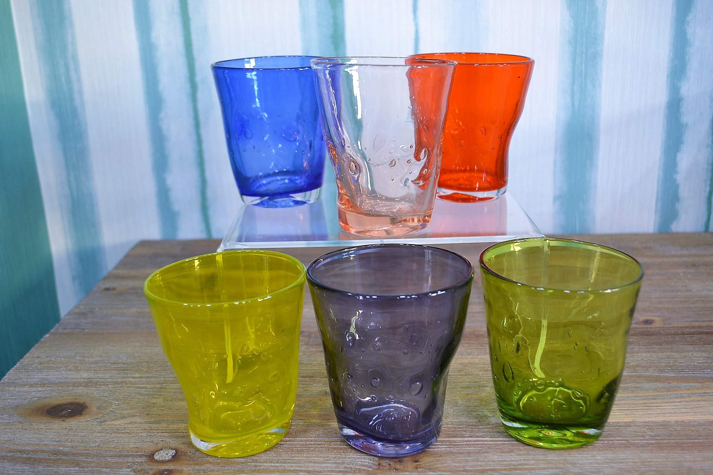 ONLYLUX Set mit 6 Gläsern Eolo, gemischte Farben, Höhe 10 cm.
