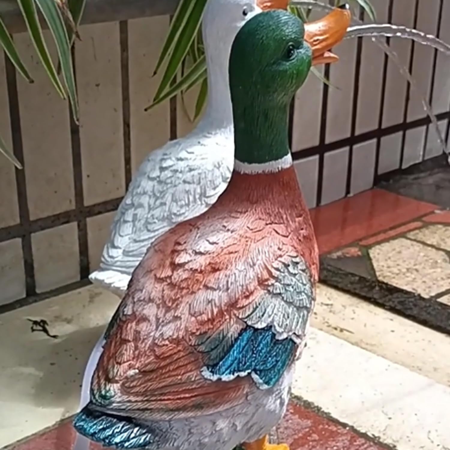 Pond spitters for Small Ponds, Garden Decor Pond Spitter for Koi Pond, Fish Fountain Spitter with Hose, Pool Fountains for Above Ground Pools, for Water Gardens(Green,23 * 13 * 32cm)