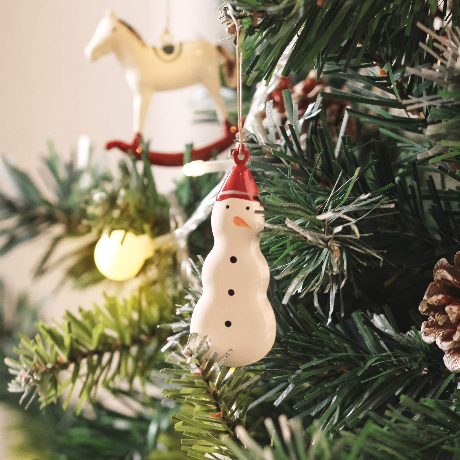 Lot de 12 décorations de Noël en métal double face peintes à la main pour porte murale à suspendre avec étiquettes cadeaux pour fêtes à thème, fêtes à thème, décoration intérieure