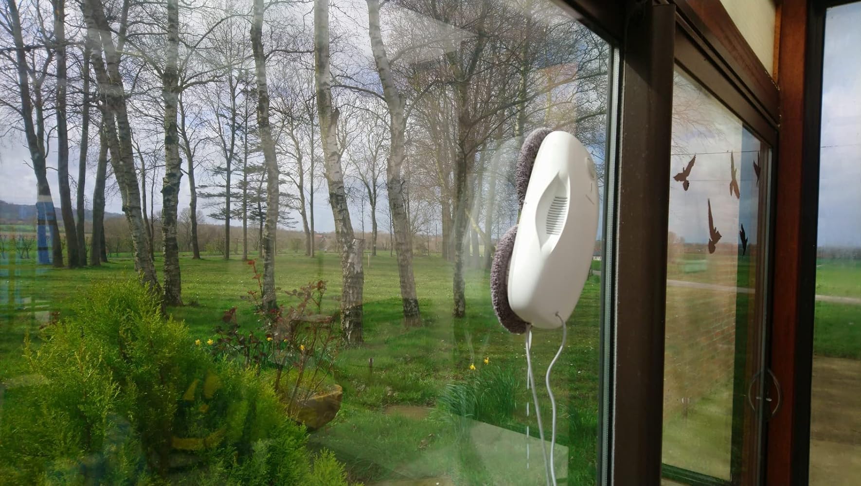 Tosima W3 fensterputzroboter Automatisches Sprühfunktion mit 80ML Tank, dreifachem Sicherheitssystem,fensterroboter Intelligenter Navigation, Fernbedienung, für alle Glatten Oberflächen,mit 12 Tüche