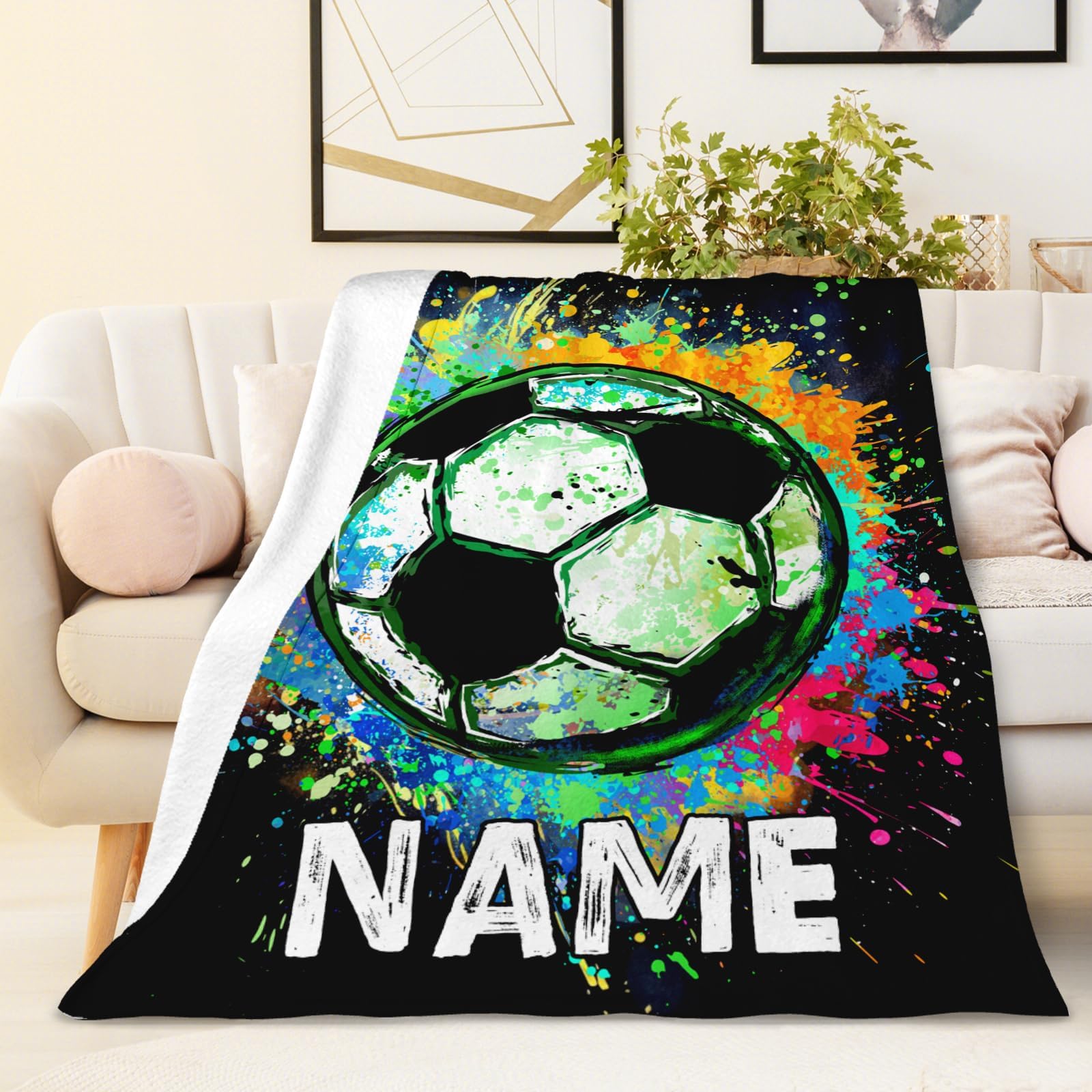 Personalisierte Fußball Kuscheldecke mit Name – 204x153 cm – Große weiche Flanelldecke für Erwachsene & Kinder – Schwarze Sportdecke für Bett & Sofa – Individuelles Geschenk für Fußballfans