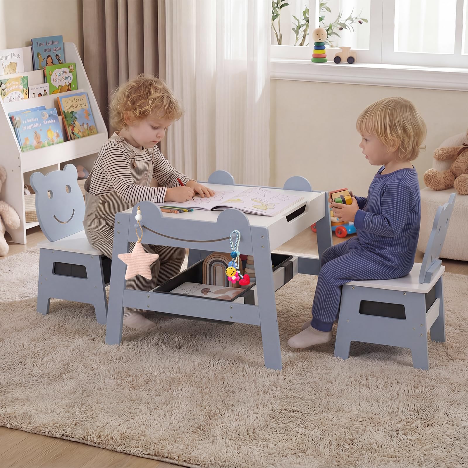 LIFEZEAL Tavolo Bambini con 2 Sediel, Tavolino Legno 5 in 1 con Piano Reversibile Lavagna/Bianco, 4 Ganci, 2 Cassetto in Tessuto, 1 Contenitori, per 3 Anni+ (Grigio, 70 x 60,5 x 50 cm)