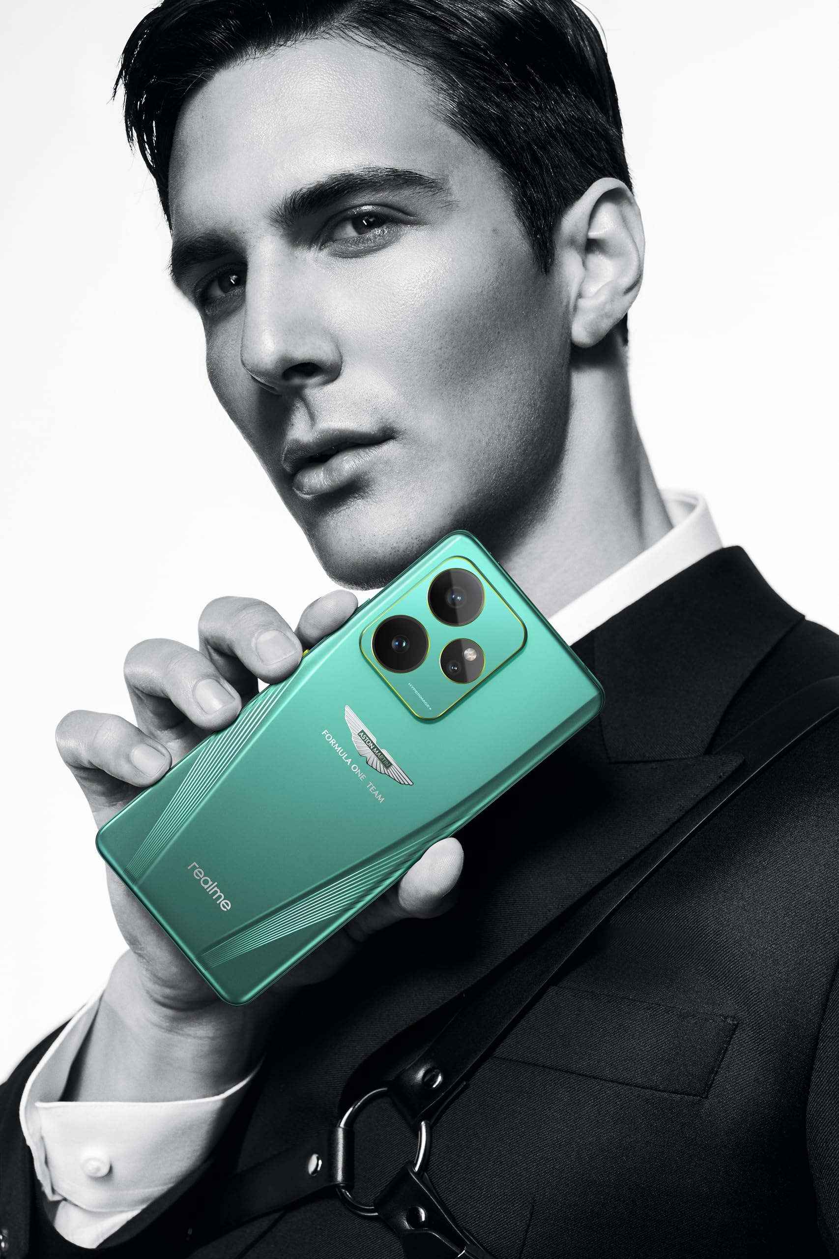 realme Smartfon GT7 5G, 16 + 512 GB, Aston Martin Green, bateria 7000 mAh, ładowanie 120 W, procesor Dimensity 9400, aparat IMX906, AI Planner (ograniczone zapasy)