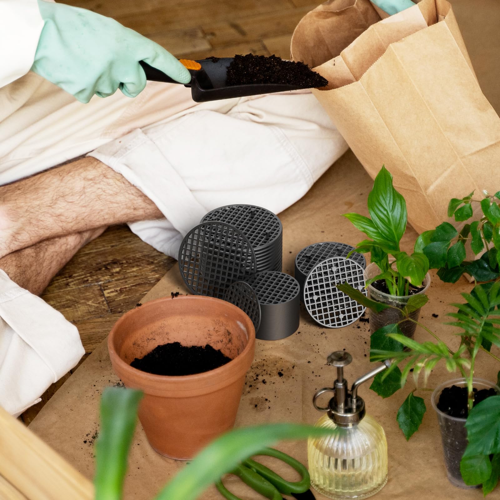Amazon.com: Cosmos Flower Pot Hole Mesh Insert Bottom Grid Pad Plastic  Rigid Round Bonsai Drainage Mesh Screen & Netting for Garden Flower Plant  Pot, 90 Pcs 3 Assorted Sizes : Patio, Lawn