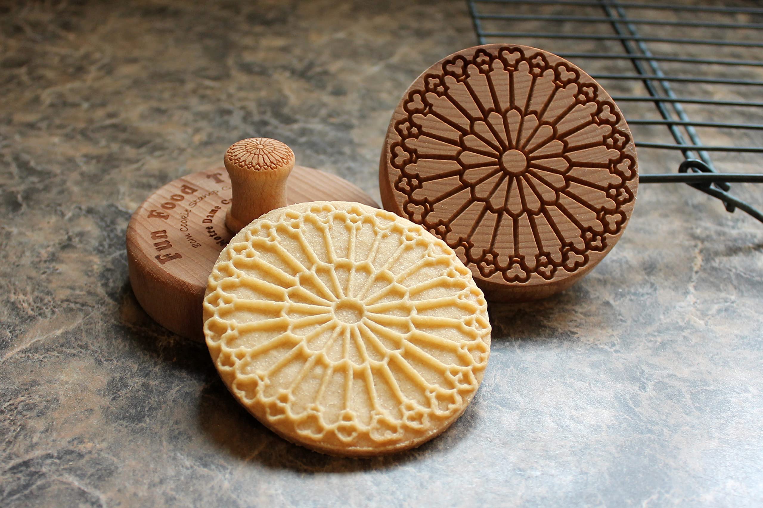 Sello grande para galletas de madera, 3 pulgadas (Catedral de Notre Dame en relieve CS8-010)