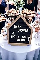 Vista 5 de Tablero de letras con forma de casa de madera de roble premium con dos juegos de letras y emojis, decoración ideal para el hogar y anuncio de bebé