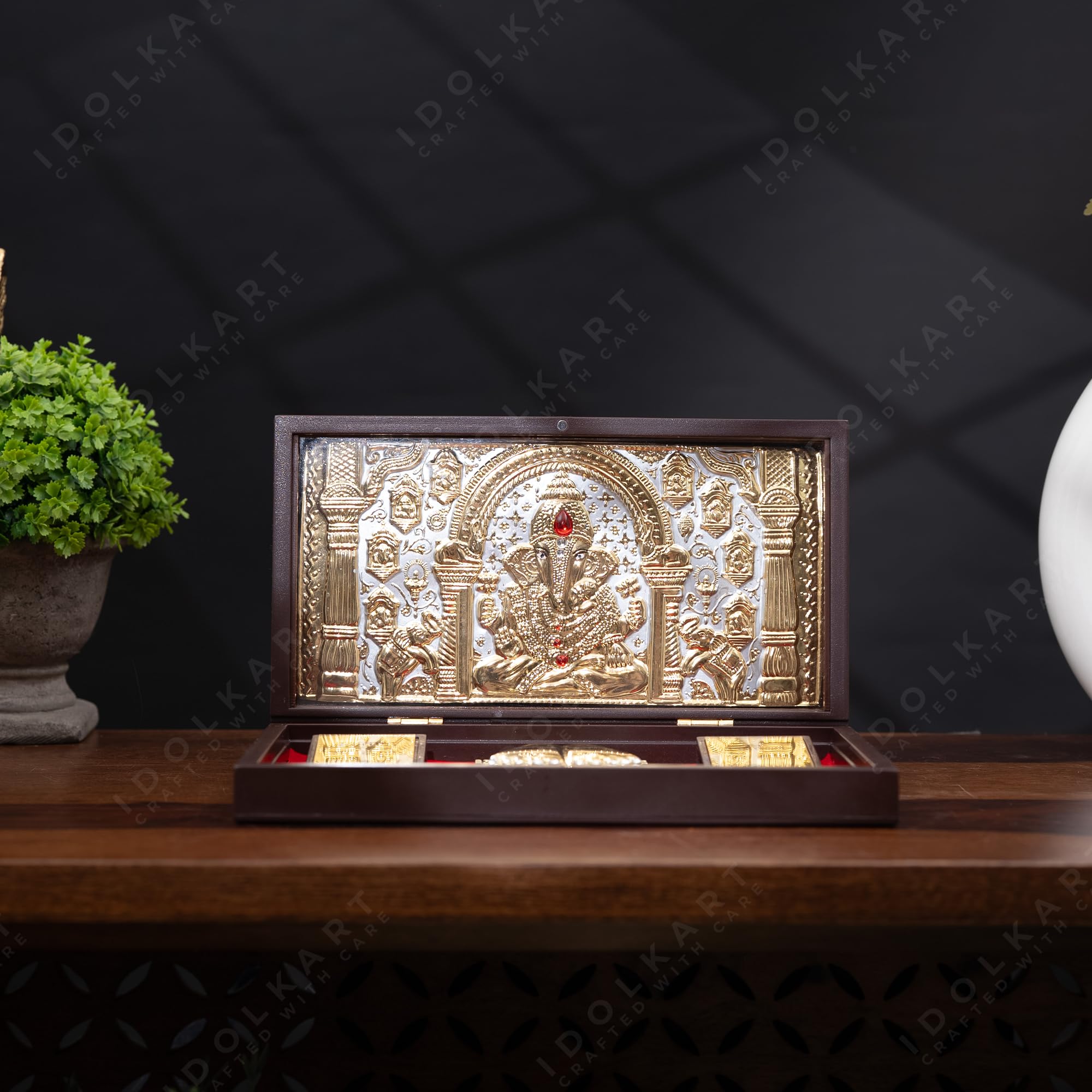 Idolkart Ganesh Pocket Temple - 24K Gold & Silver -5