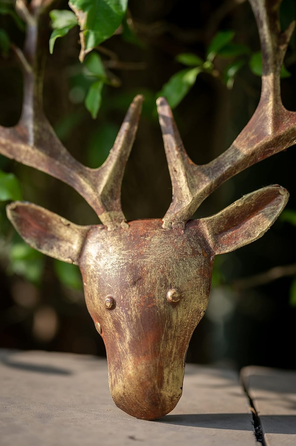 Dekulture Vintage Gold Reindeer Wall Mount Art - Reclaimed Iron Holiday Decor (11.5x9.5x1 Inches)