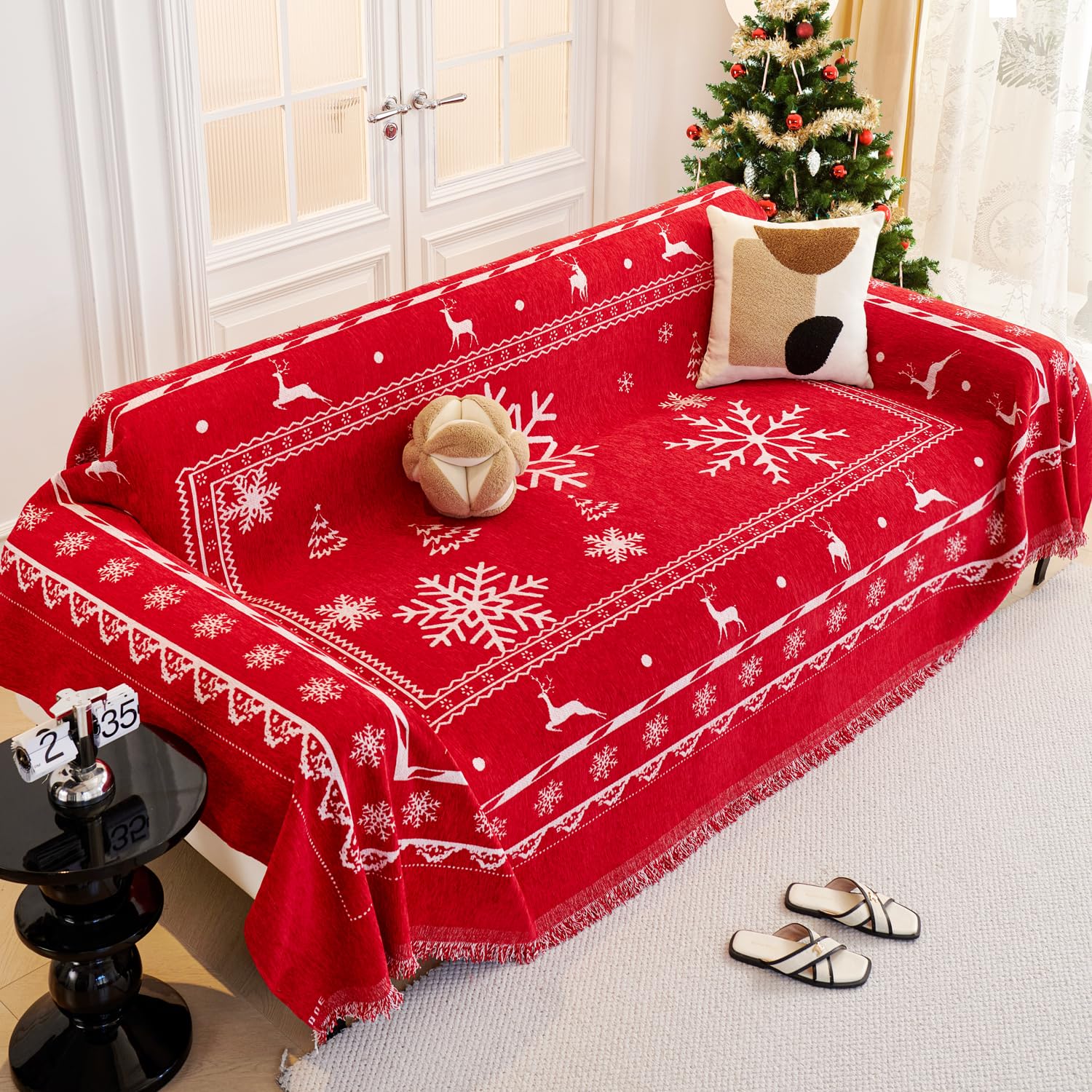 EVENHUG Christmas Theme Sofa Covers with Tassels Reversible Couch Cover for Pets Dogs Christmas Home Decoration Sofa Slipcover for 2-3 Cushion Couch Washable Chenille Couch Protector (71