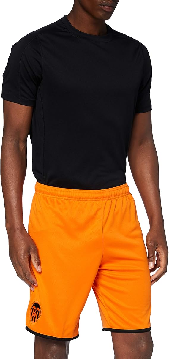 Nuevo pantalón del Valencia CF en la equipación 2019-2020