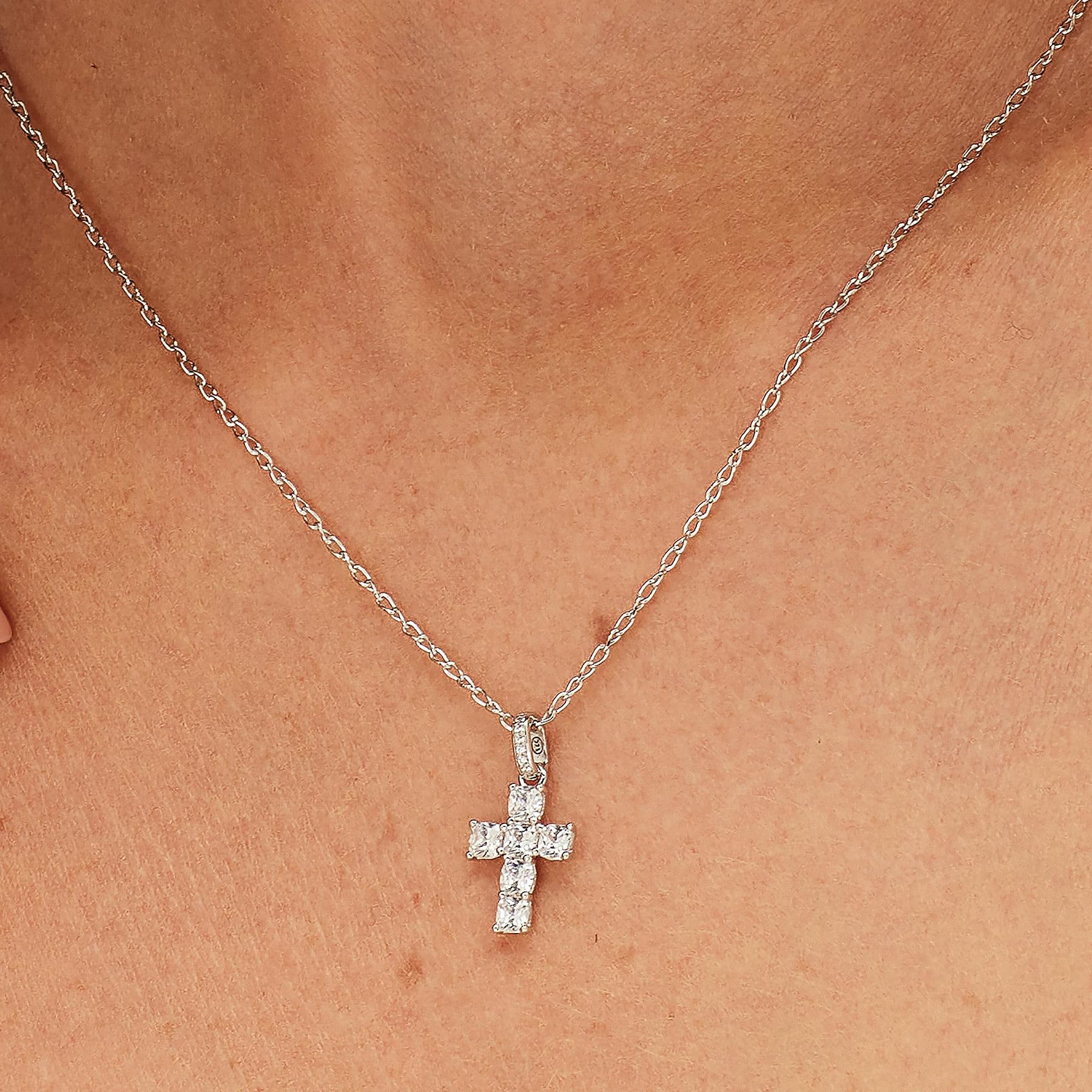 Brosway Charm Donna in Argento e Infinite White con Simbolo Croce | Collezione Fancy - FIW119