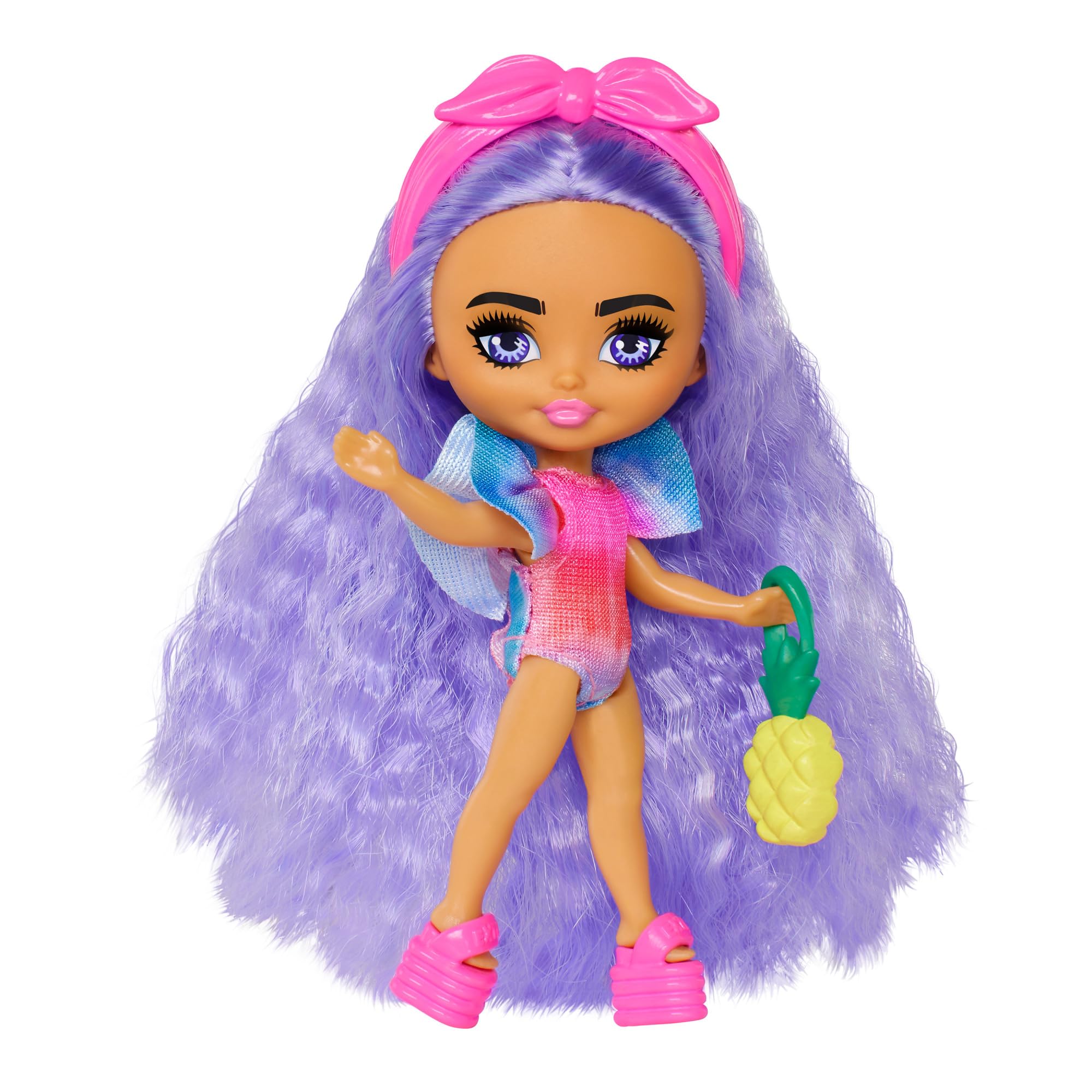 Barbie Extra Fly Mini, Muñeca pequeña con temática de Viajes y Ropa de Playa, bañador Tie-Dye y Accesorios Tropicales, Juguete +3 años (Mattel HPN06)