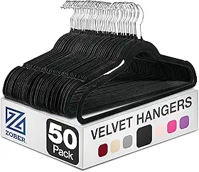 Zober Pacote com 50 cabides de veludo - cabides pretos resistentes para casacos, calças e roupas sociais - Conjunto de cabides antiderrapantes - Cabides de feltro para roupas que economizam espaço
