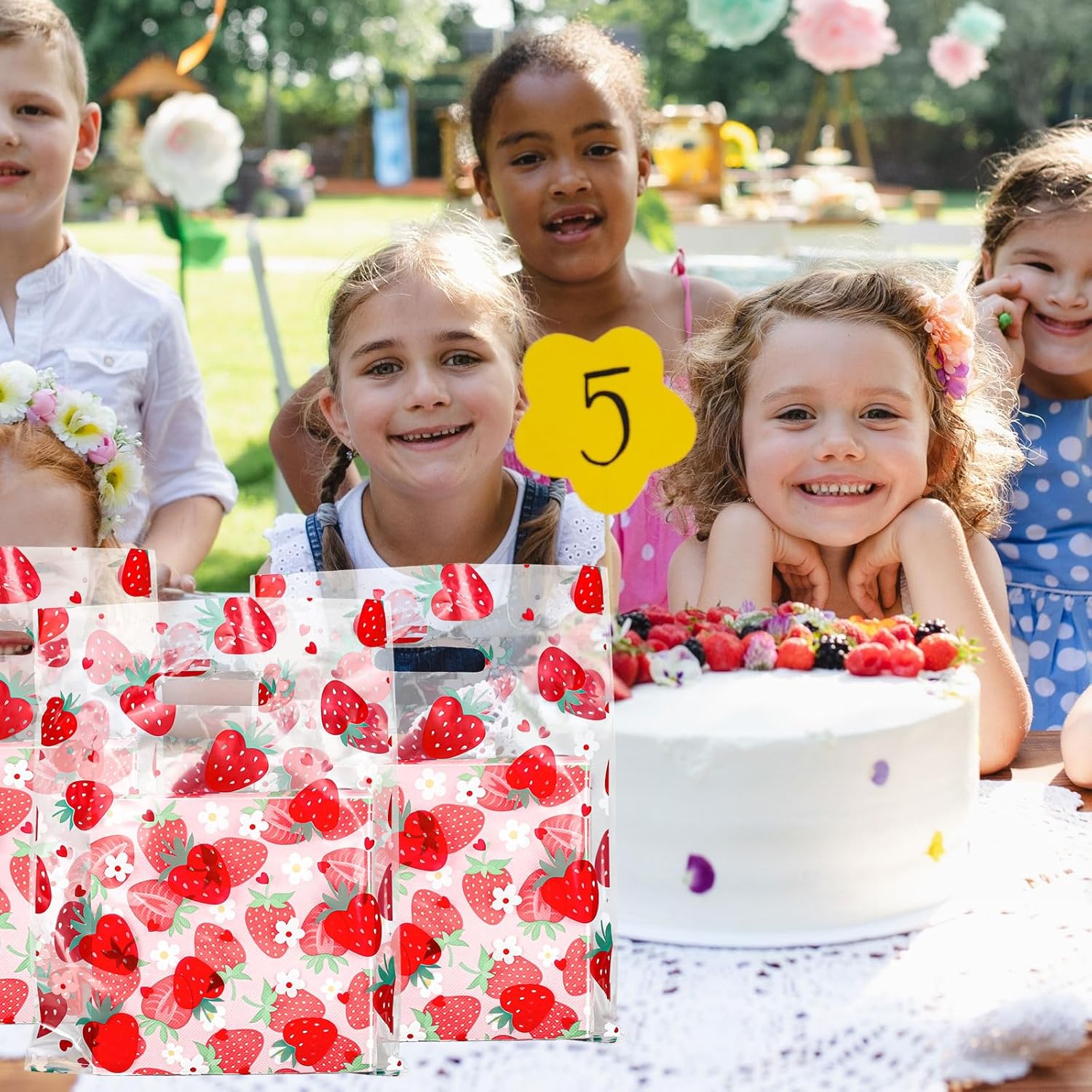 FYSUIMU ストロベリークリアギフトバッグ スイートベリーデイジープリント プラスチックグッディーバッグ ハンドル付き 夏 フル